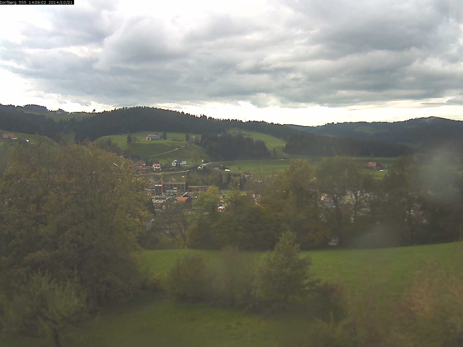 Webcam-Bild: Aussicht vom Dorfberg in Langnau 20141021-140601