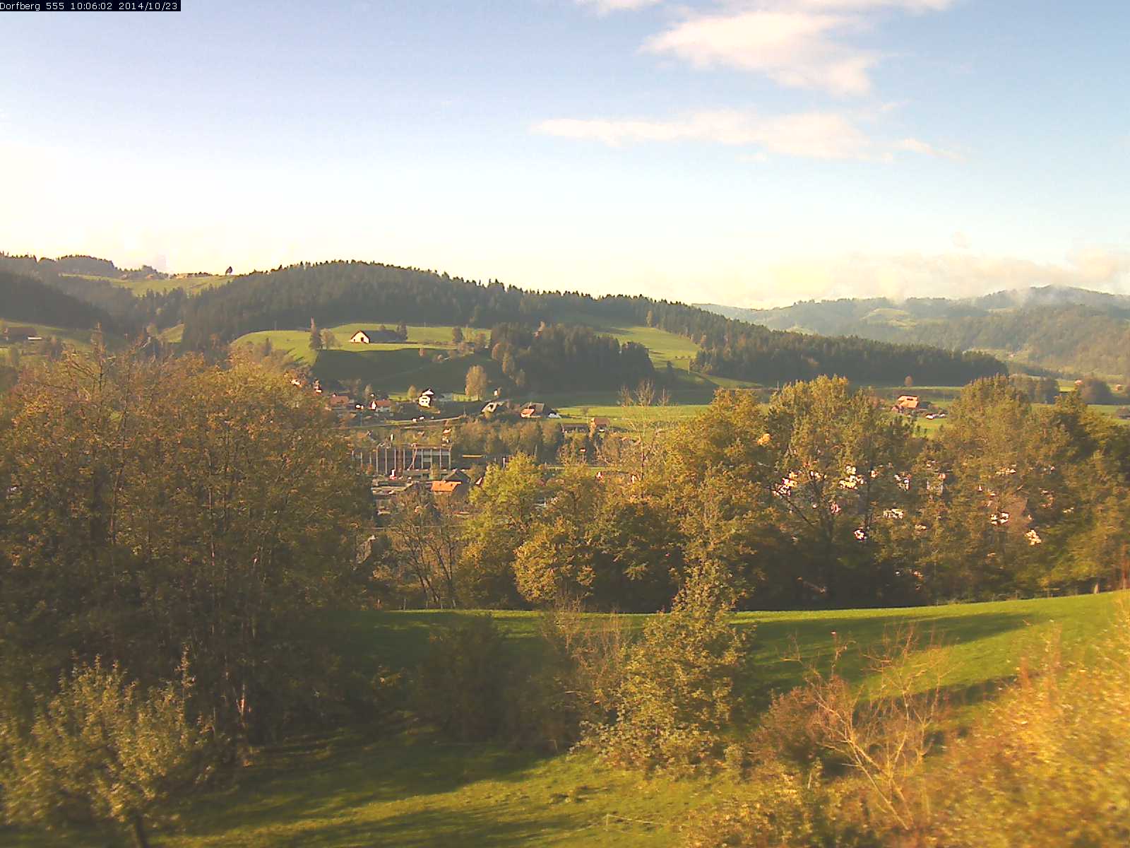 Webcam-Bild: Aussicht vom Dorfberg in Langnau 20141023-100601
