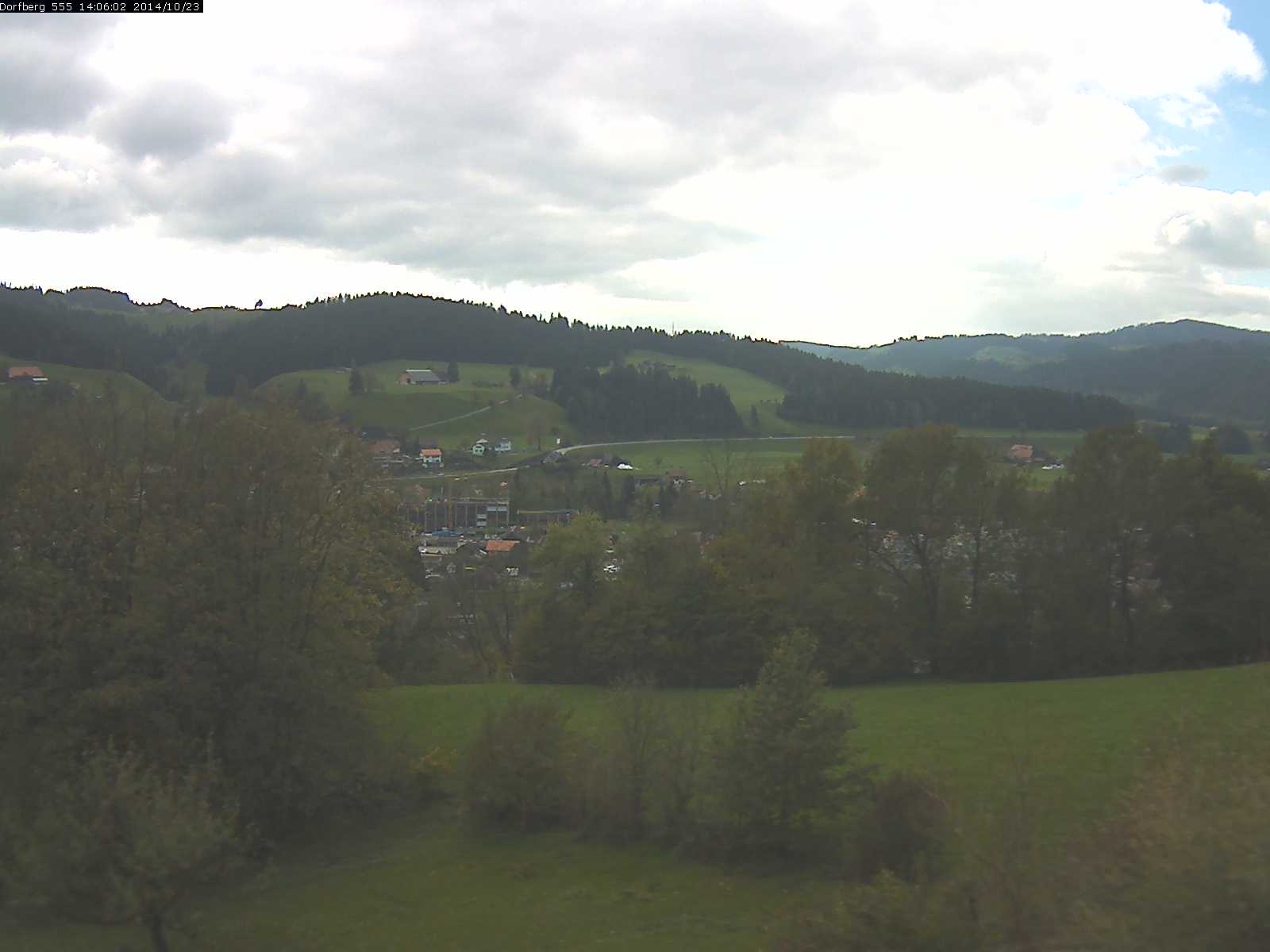Webcam-Bild: Aussicht vom Dorfberg in Langnau 20141023-140601