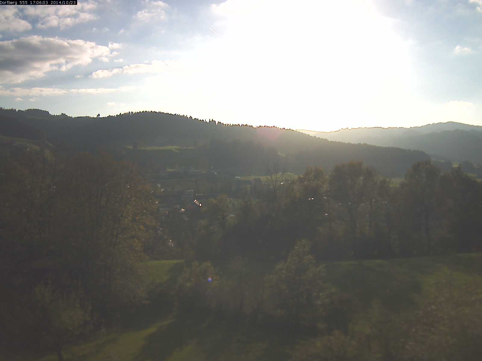 Webcam-Bild: Aussicht vom Dorfberg in Langnau 20141023-170602