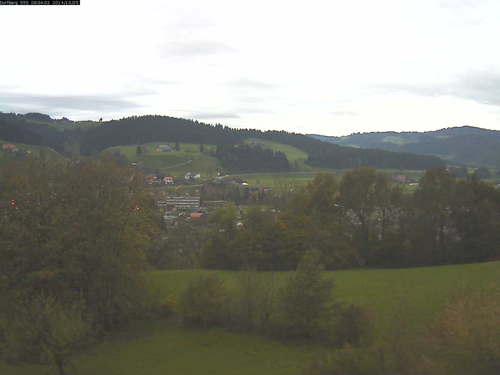 Webcam-Bild: Aussicht vom Dorfberg in Langnau 20141025-080601