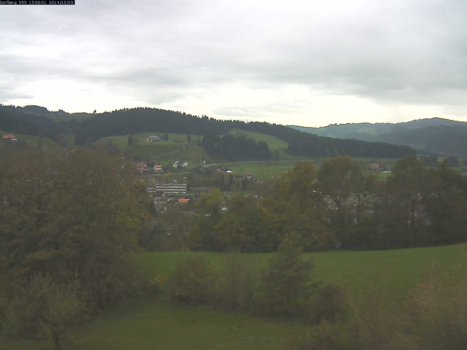 Webcam-Bild: Aussicht vom Dorfberg in Langnau 20141025-150601