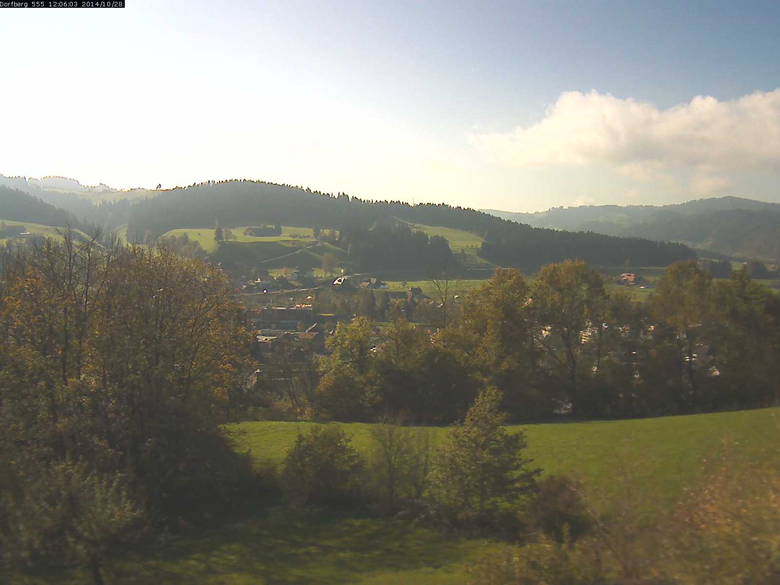 Webcam-Bild: Aussicht vom Dorfberg in Langnau 20141028-120601