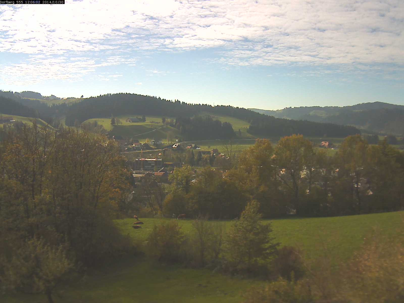 Webcam-Bild: Aussicht vom Dorfberg in Langnau 20141030-120601