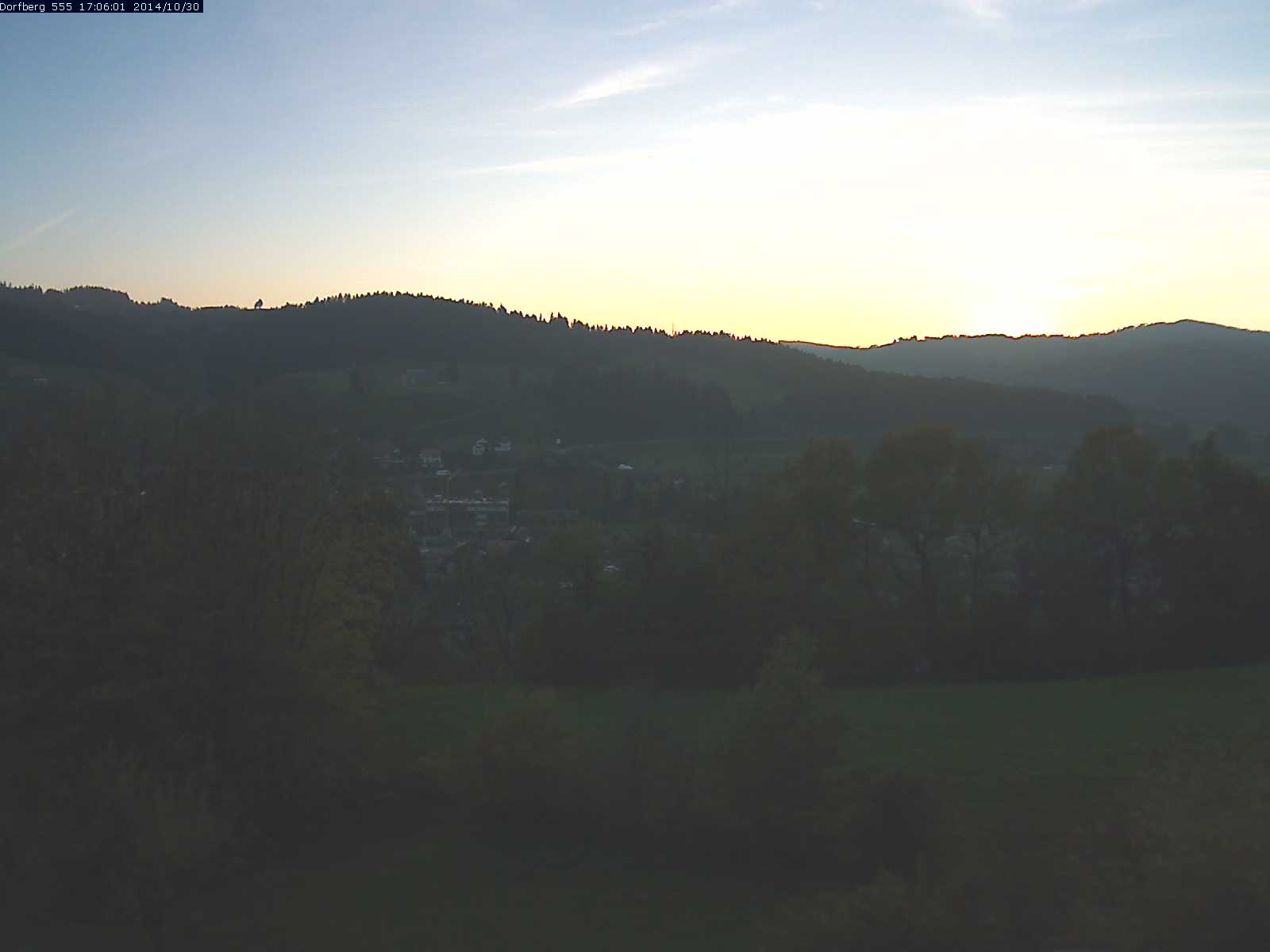 Webcam-Bild: Aussicht vom Dorfberg in Langnau 20141030-170601