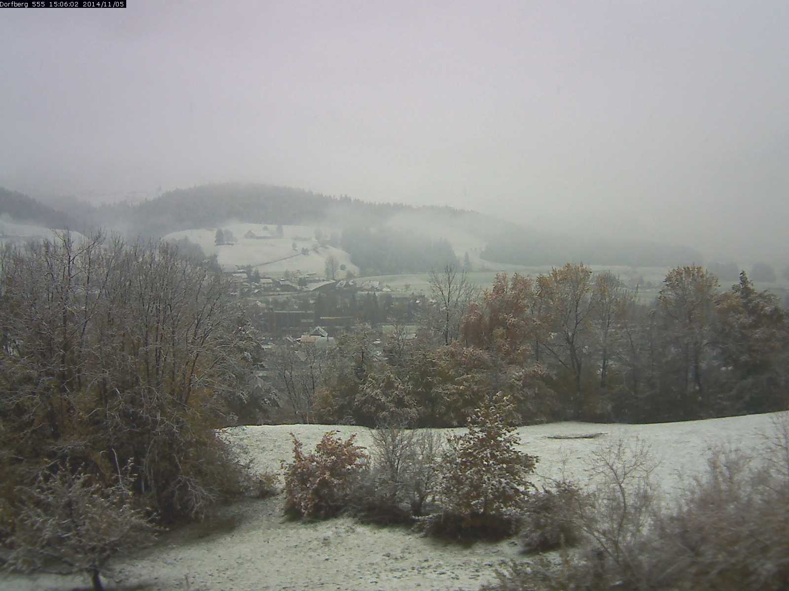 Webcam-Bild: Aussicht vom Dorfberg in Langnau 20141105-150601