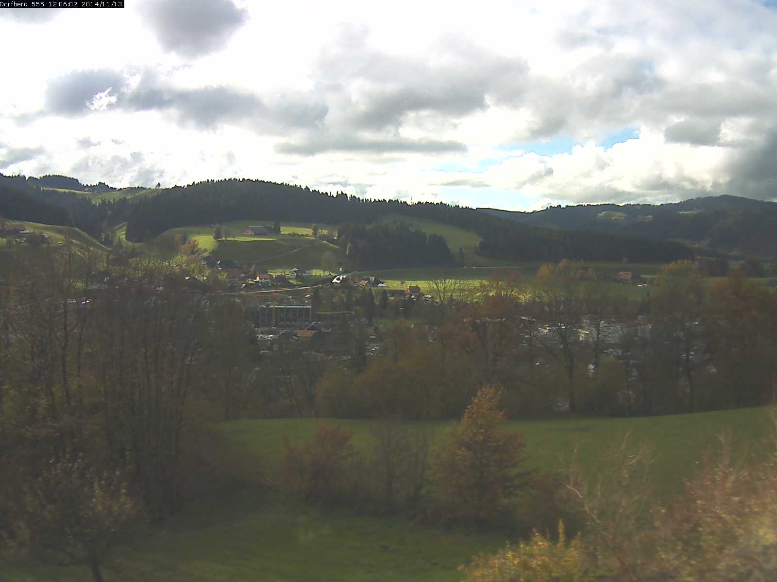 Webcam-Bild: Aussicht vom Dorfberg in Langnau 20141113-120601