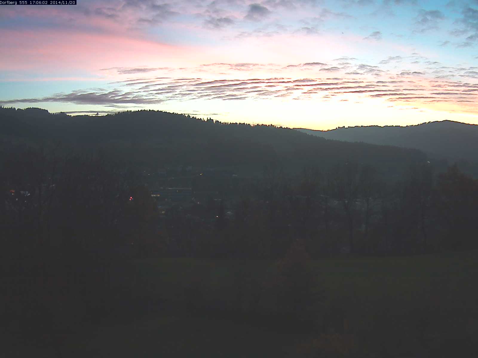 Webcam-Bild: Aussicht vom Dorfberg in Langnau 20141120-170601
