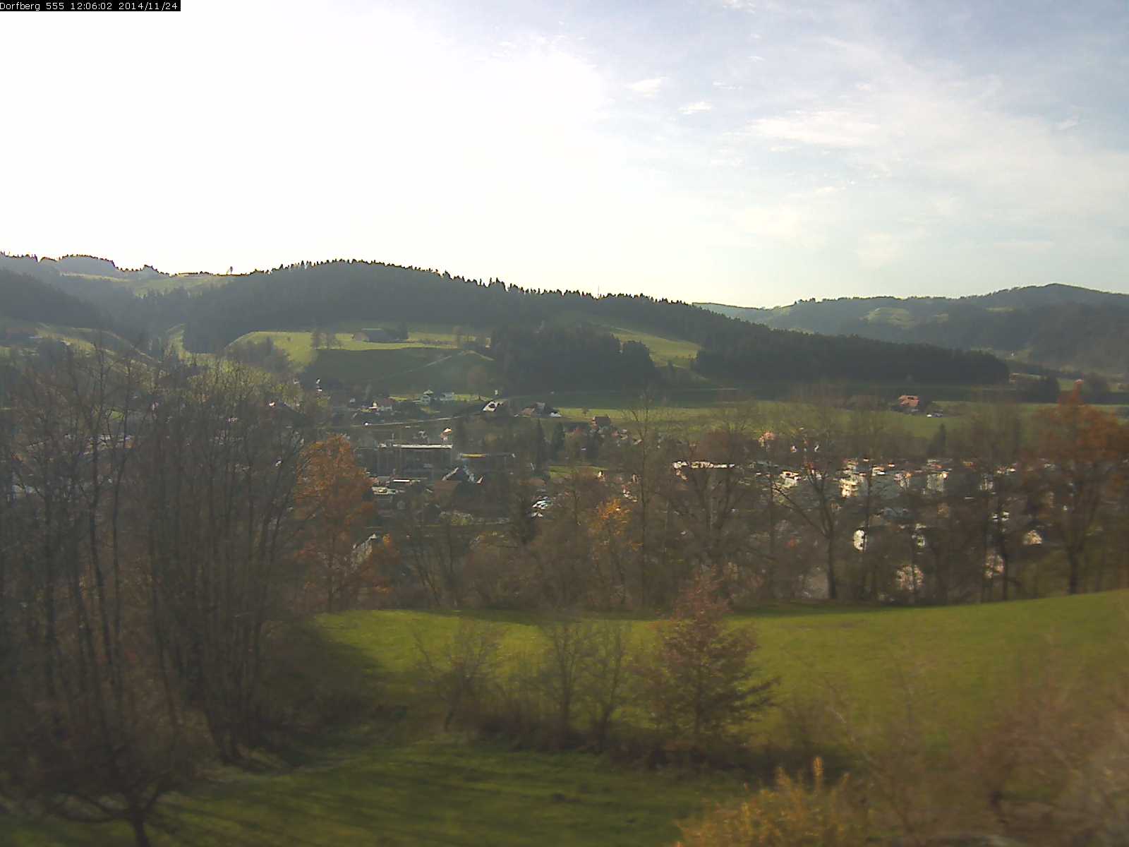 Webcam-Bild: Aussicht vom Dorfberg in Langnau 20141124-120601