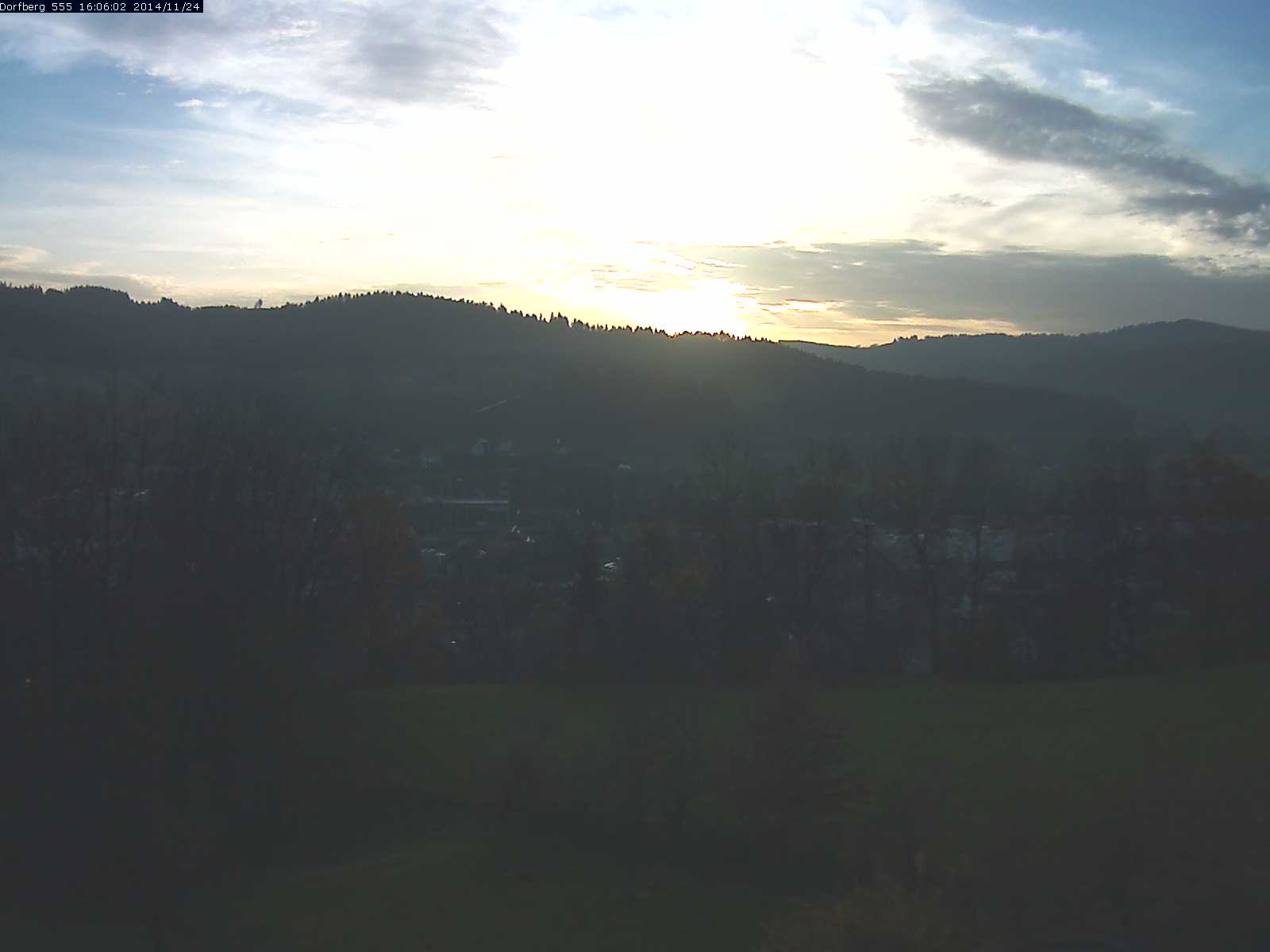 Webcam-Bild: Aussicht vom Dorfberg in Langnau 20141124-160601
