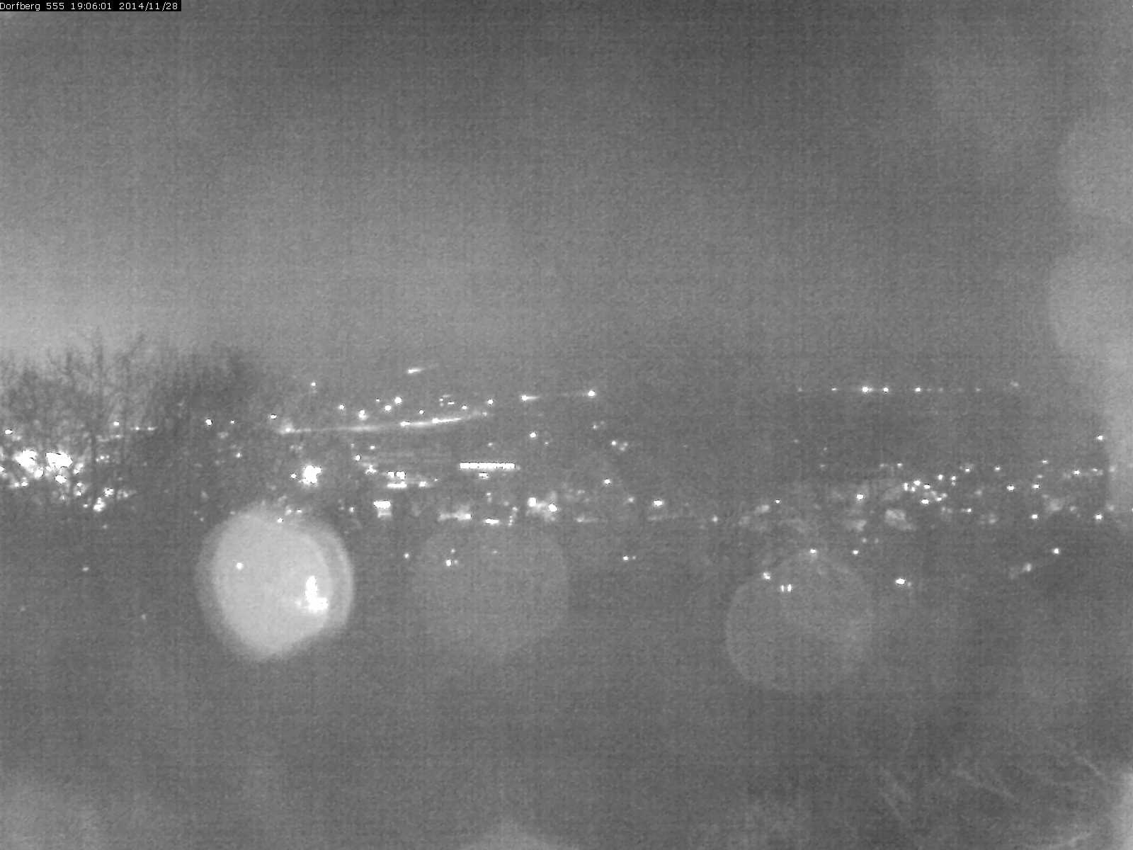 Webcam-Bild: Aussicht vom Dorfberg in Langnau 20141128-190601
