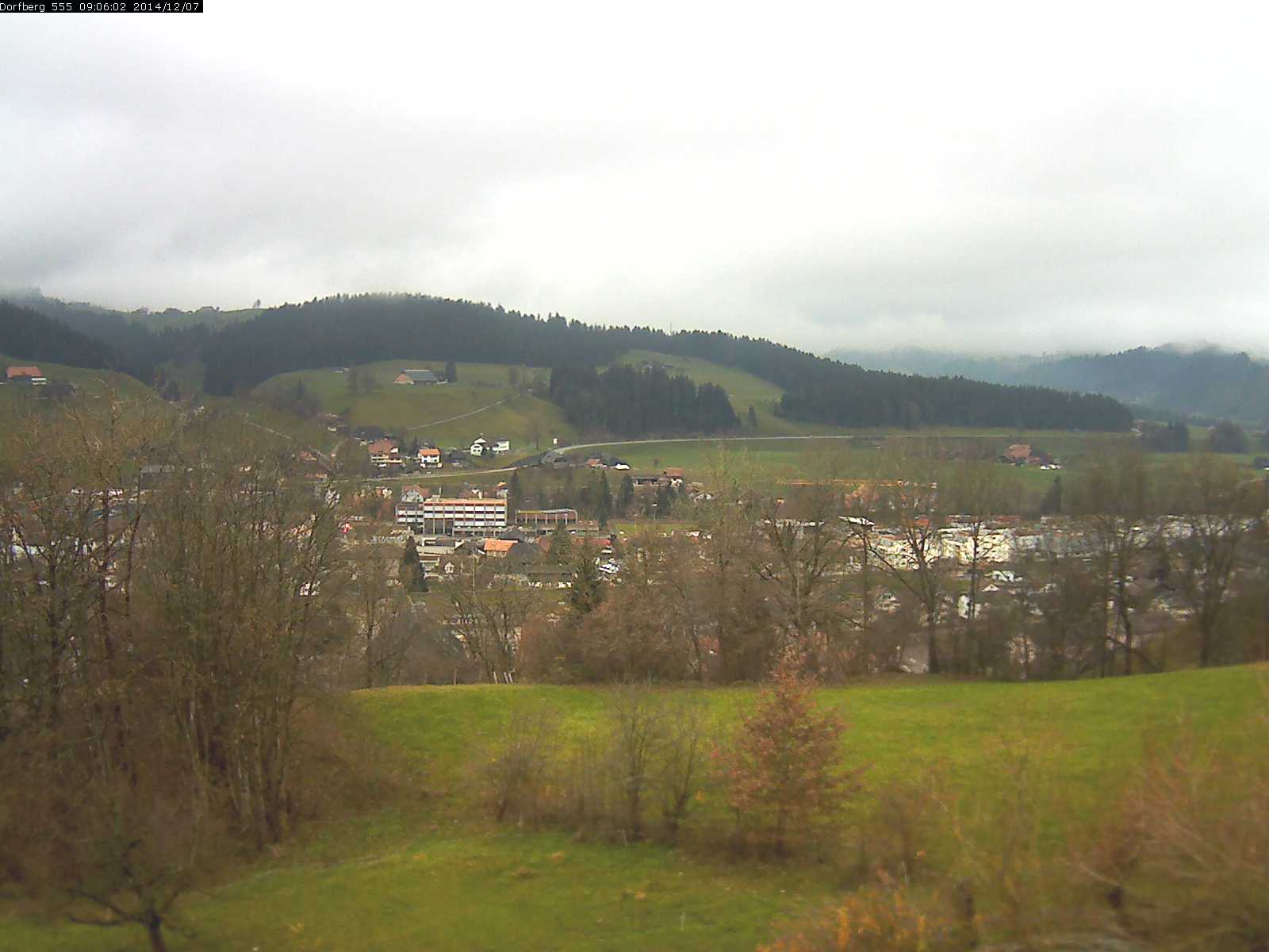 Webcam-Bild: Aussicht vom Dorfberg in Langnau 20141207-090601