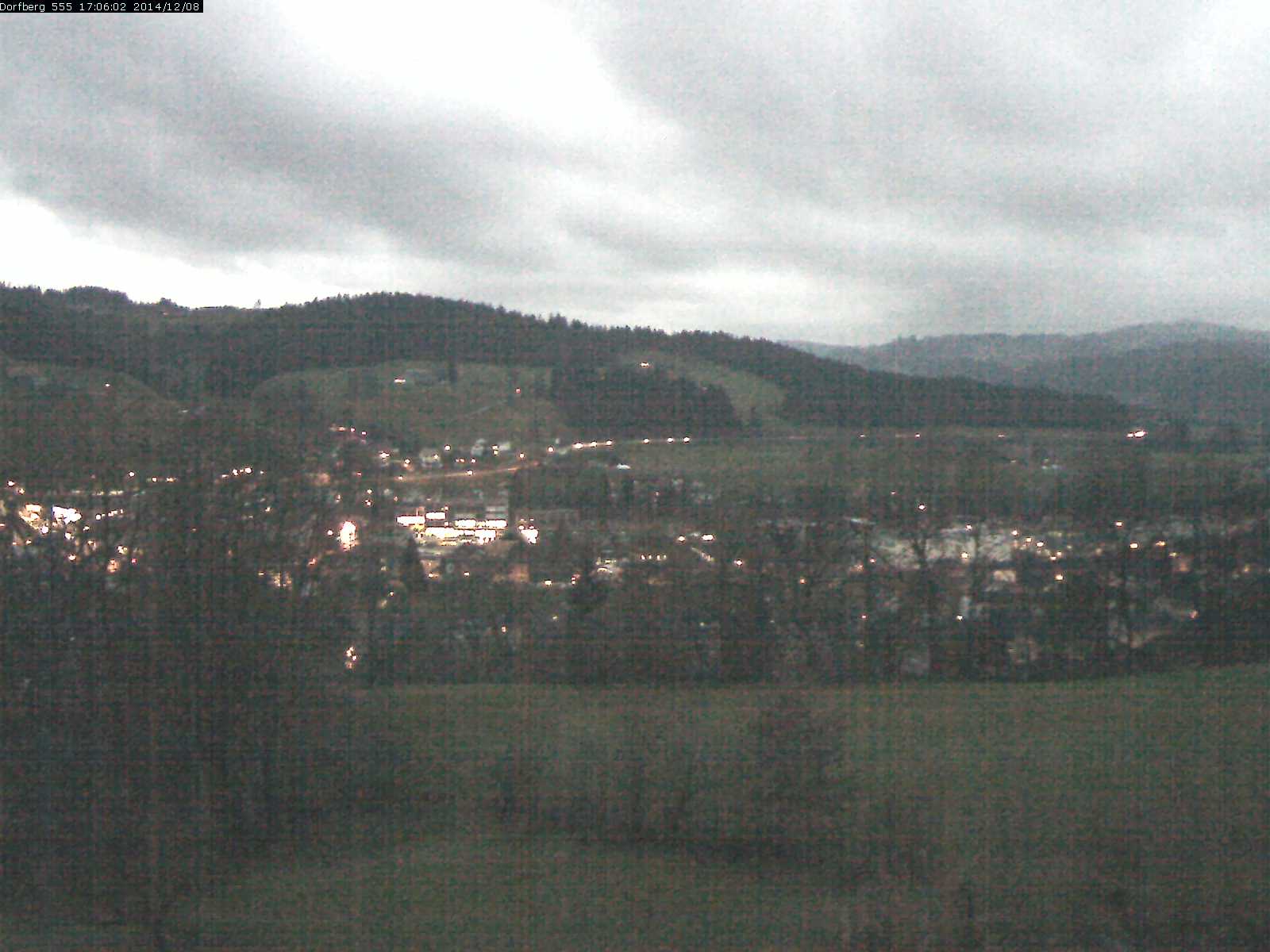 Webcam-Bild: Aussicht vom Dorfberg in Langnau 20141208-170601