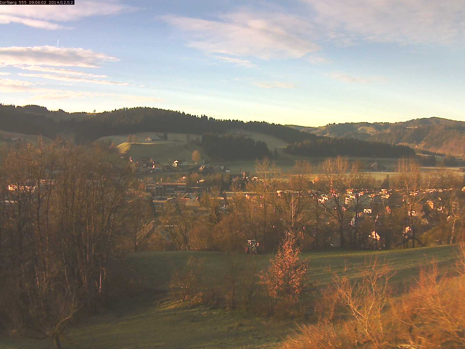 Webcam-Bild: Aussicht vom Dorfberg in Langnau 20141212-090601