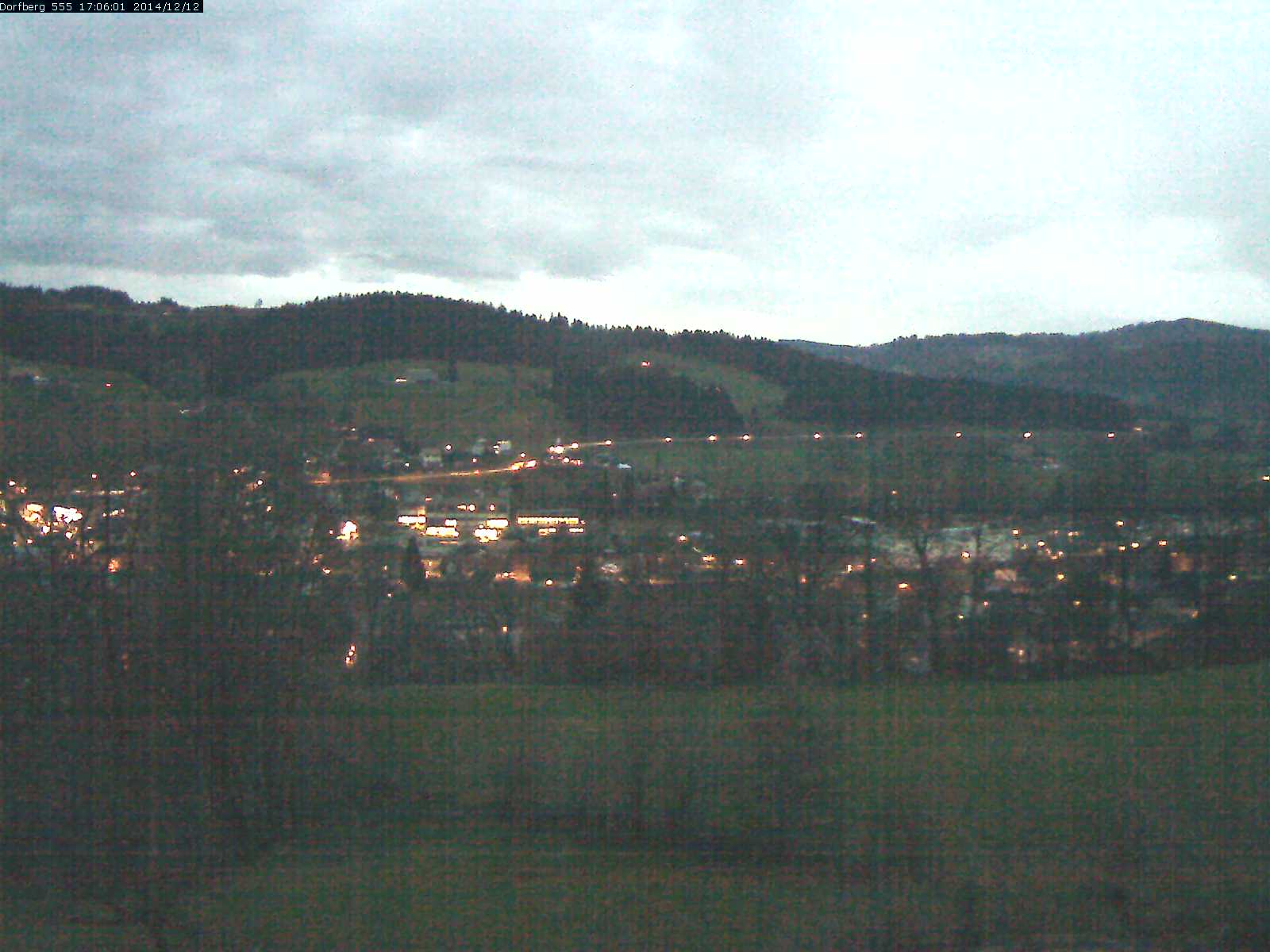Webcam-Bild: Aussicht vom Dorfberg in Langnau 20141212-170601