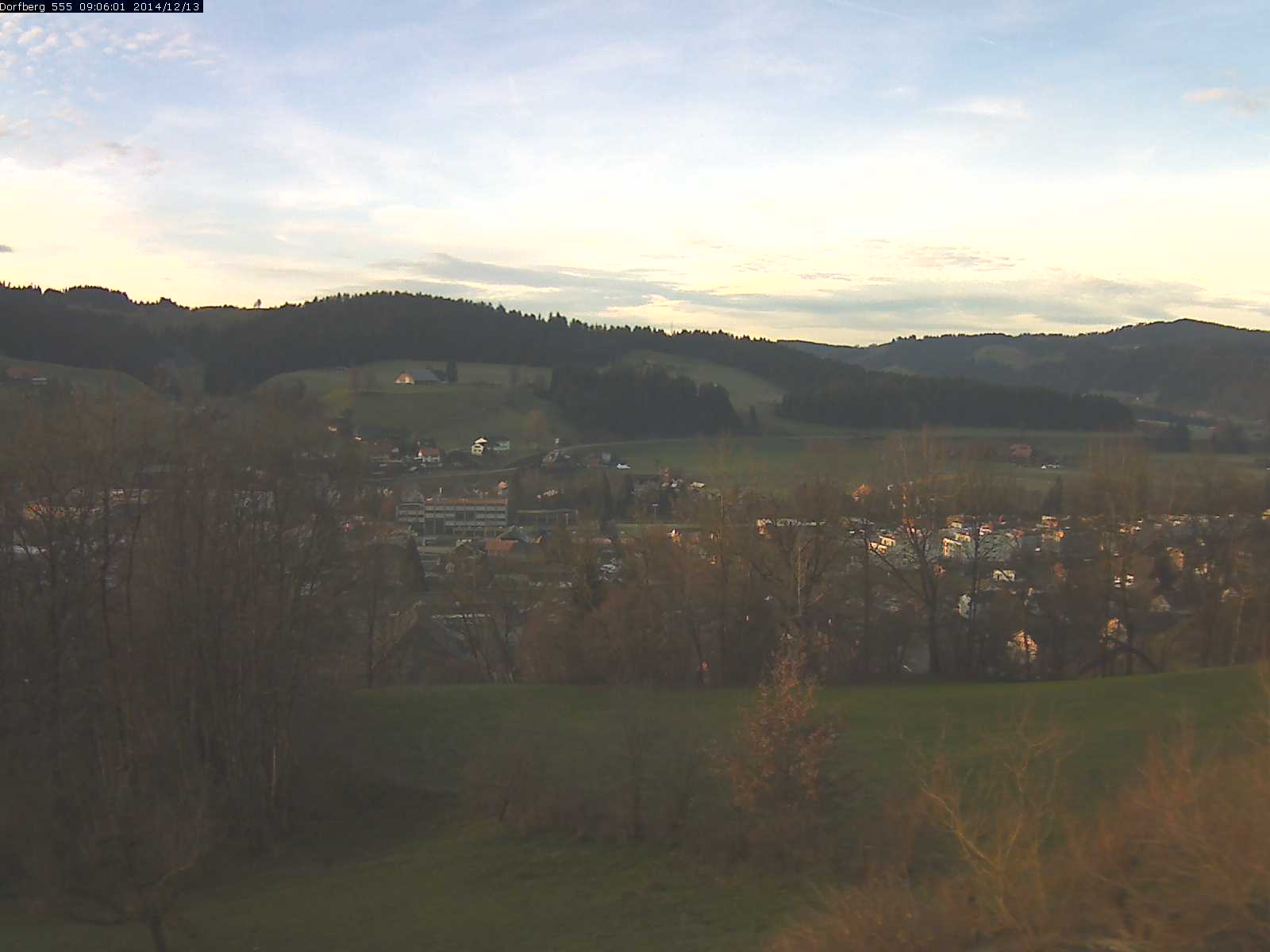 Webcam-Bild: Aussicht vom Dorfberg in Langnau 20141213-090601