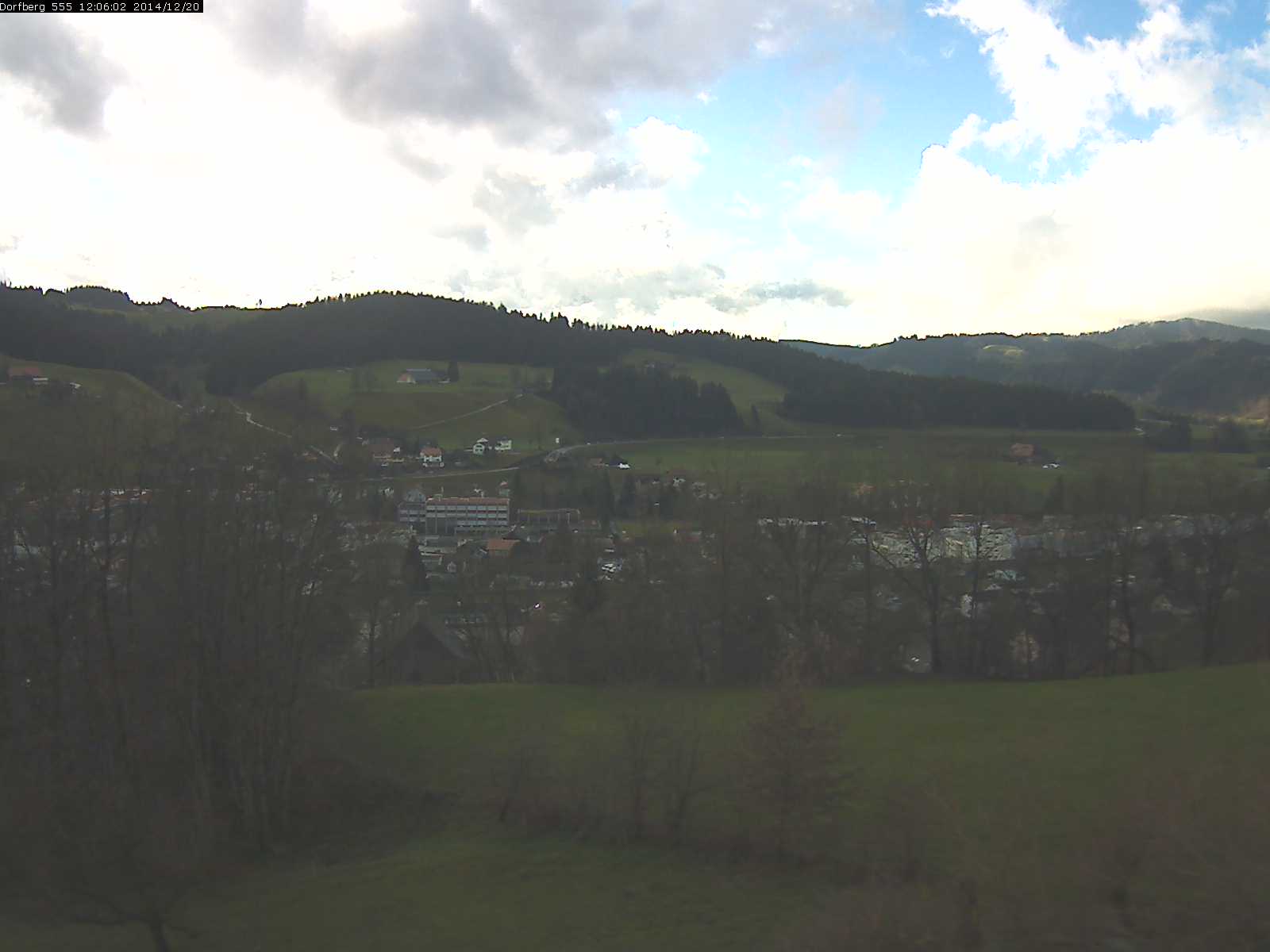 Webcam-Bild: Aussicht vom Dorfberg in Langnau 20141220-120601