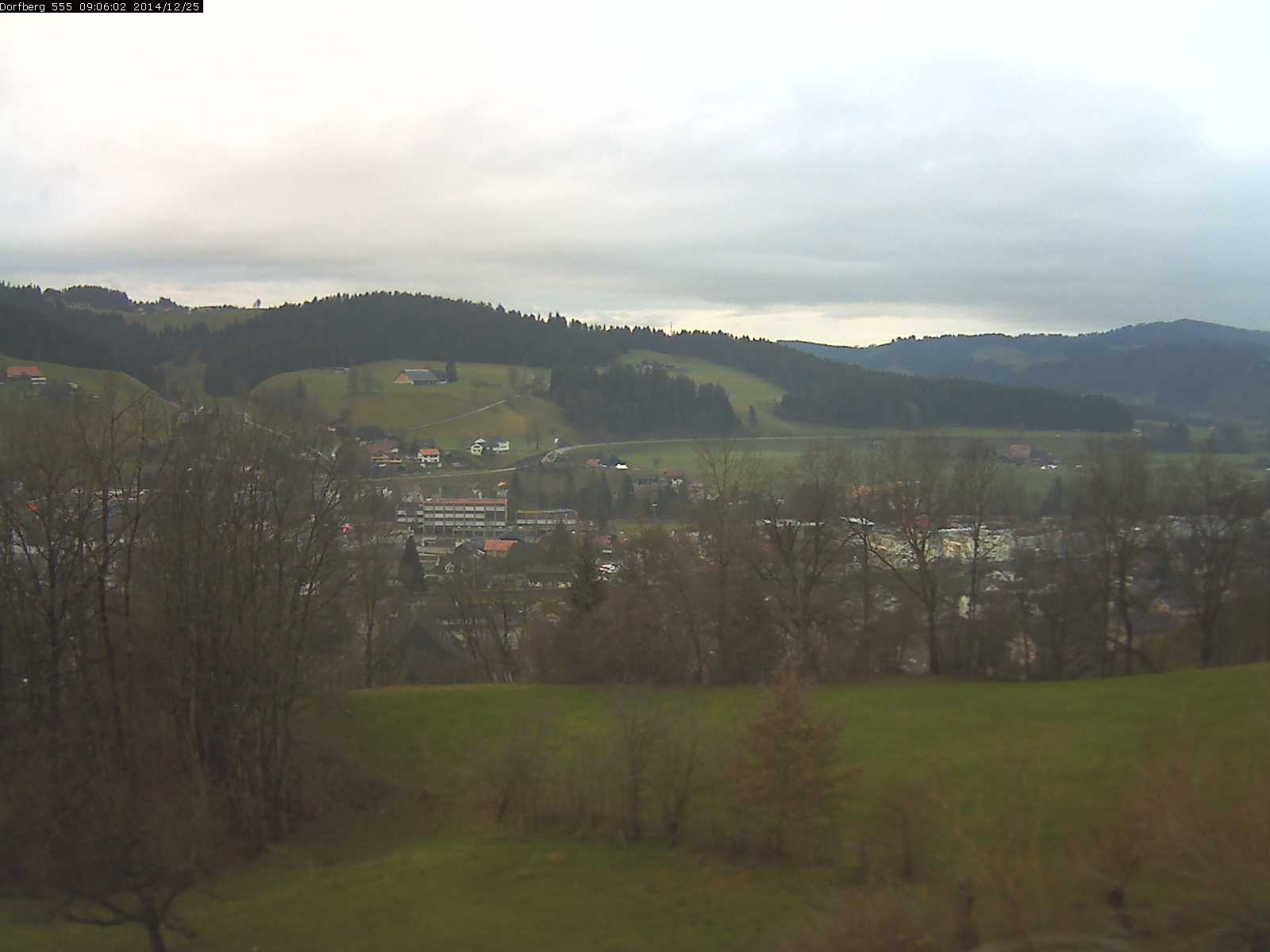 Webcam-Bild: Aussicht vom Dorfberg in Langnau 20141225-090601