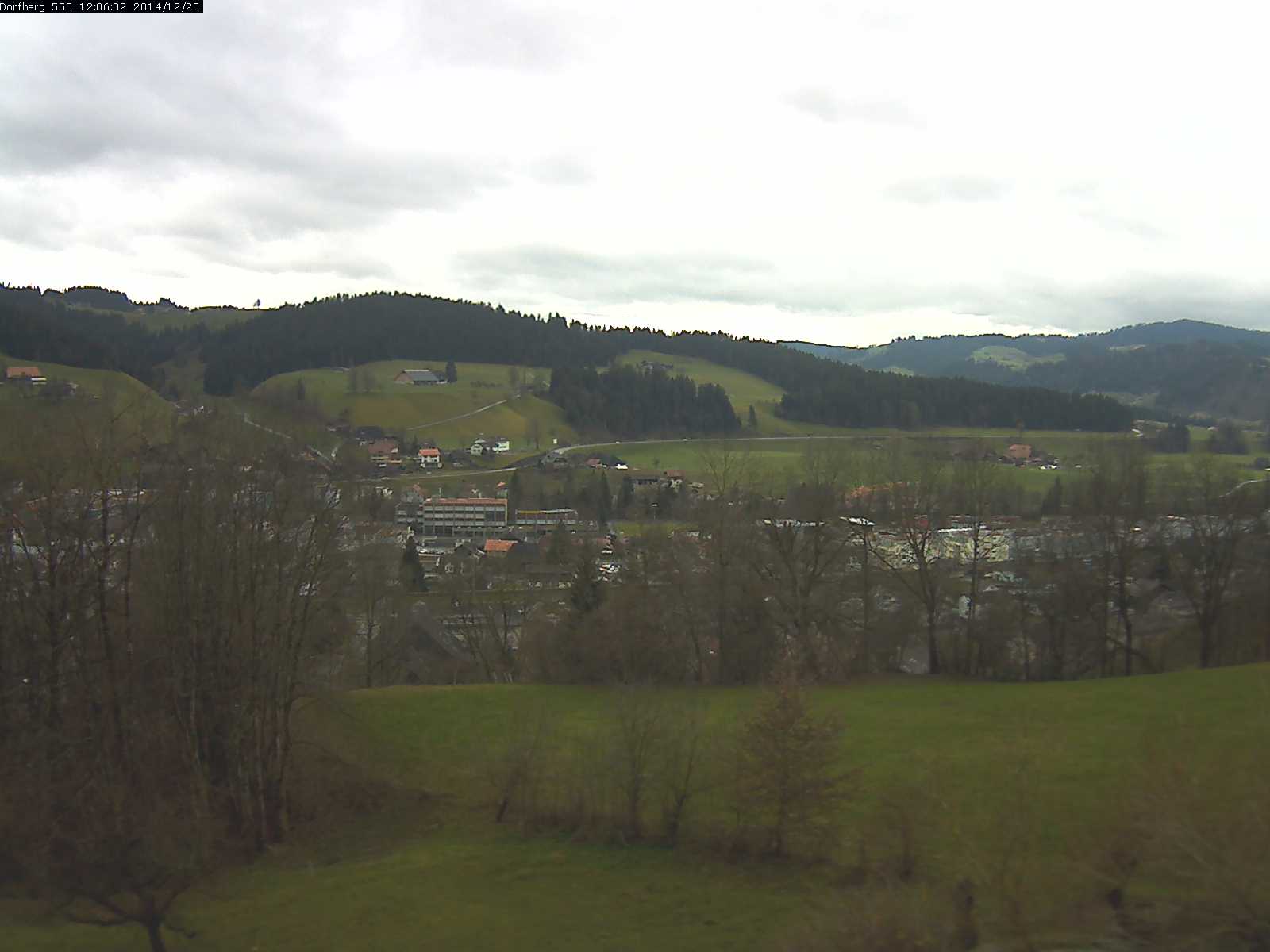 Webcam-Bild: Aussicht vom Dorfberg in Langnau 20141225-120601