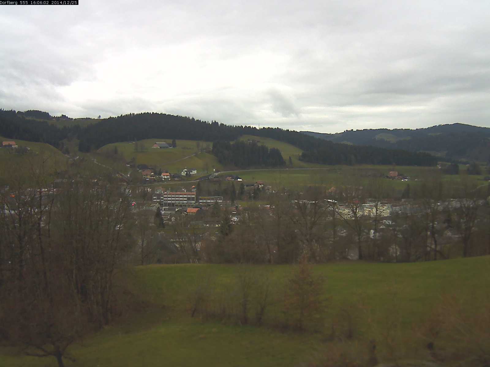 Webcam-Bild: Aussicht vom Dorfberg in Langnau 20141225-160601
