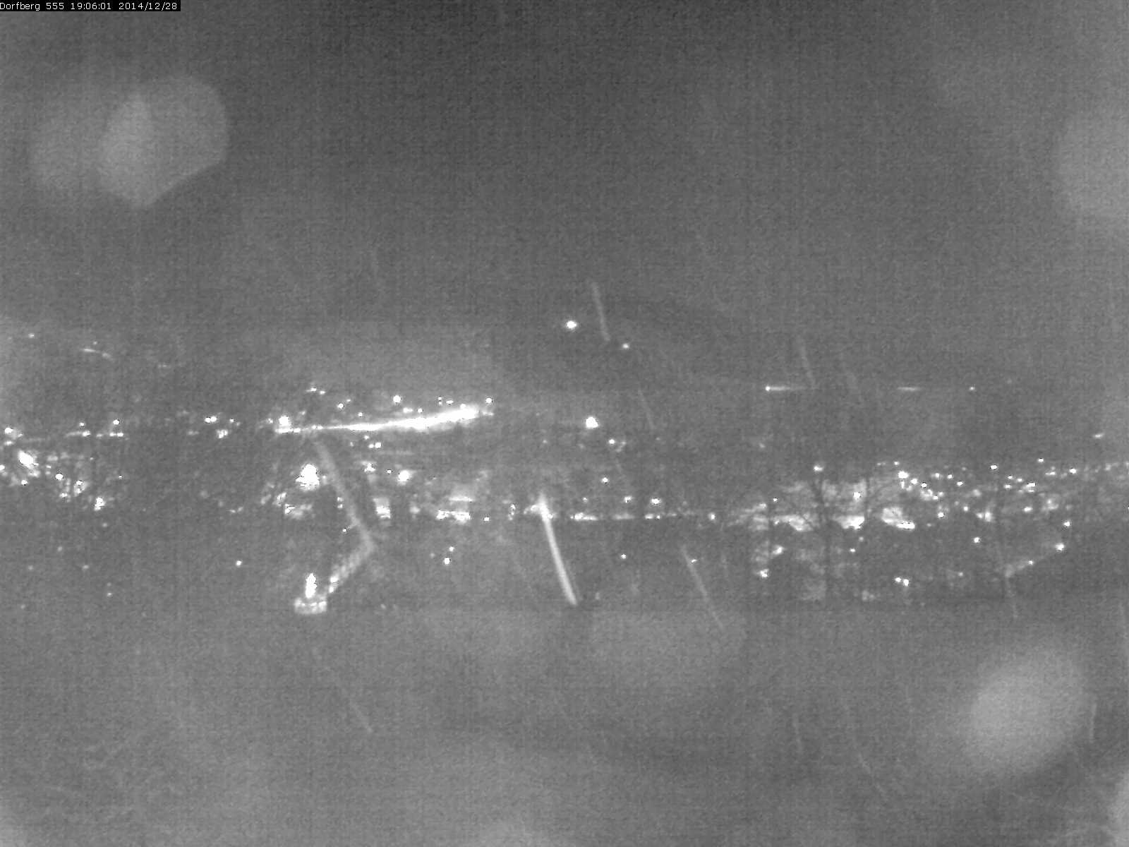 Webcam-Bild: Aussicht vom Dorfberg in Langnau 20141228-190601