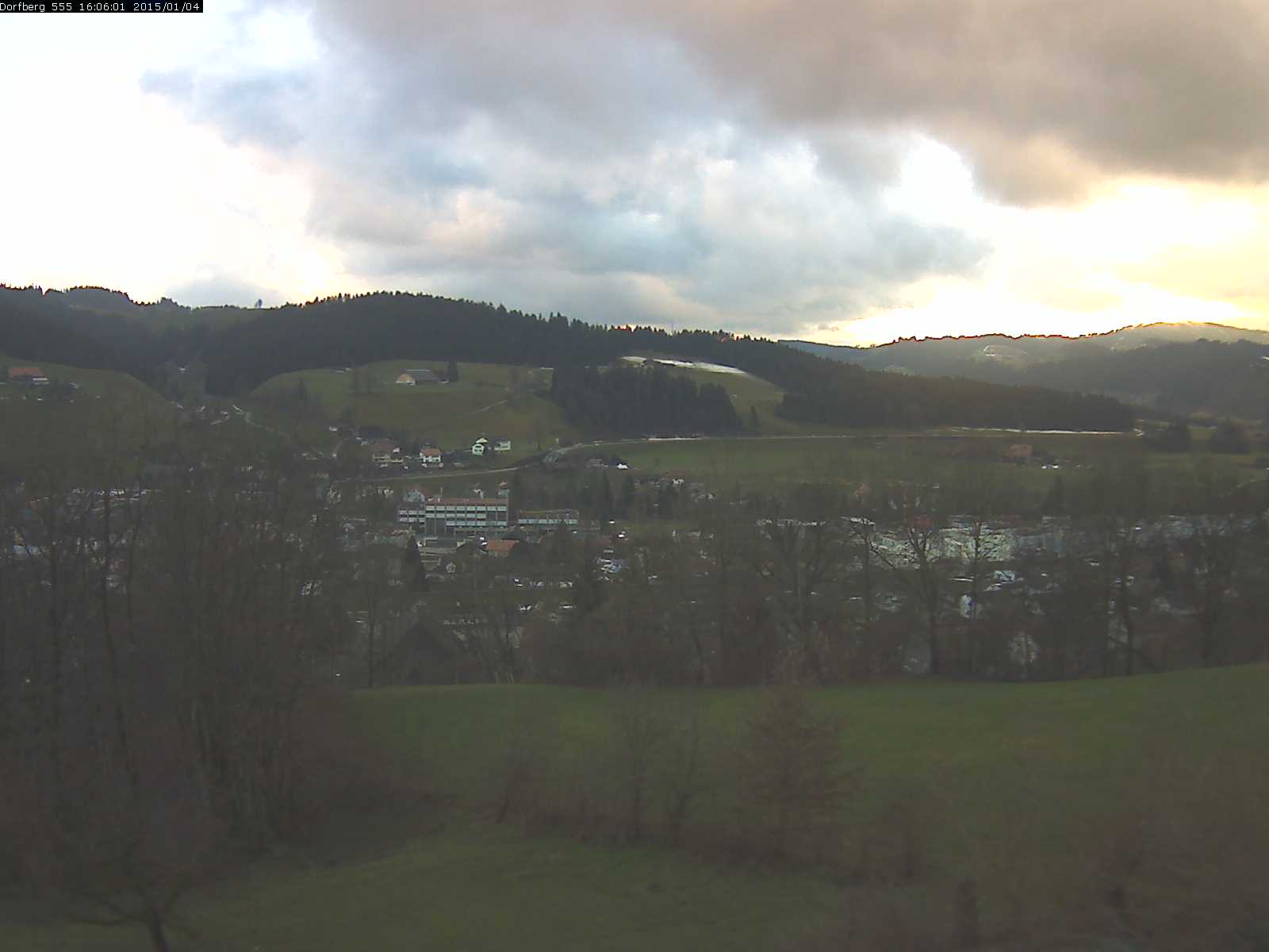 Webcam-Bild: Aussicht vom Dorfberg in Langnau 20150104-160601