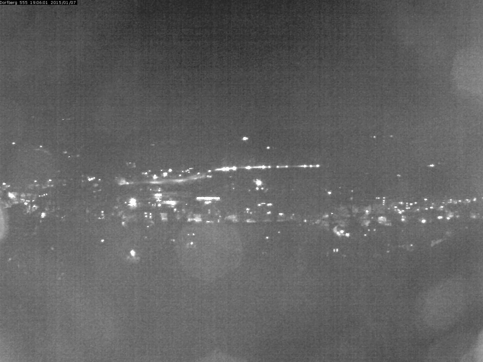 Webcam-Bild: Aussicht vom Dorfberg in Langnau 20150107-190601