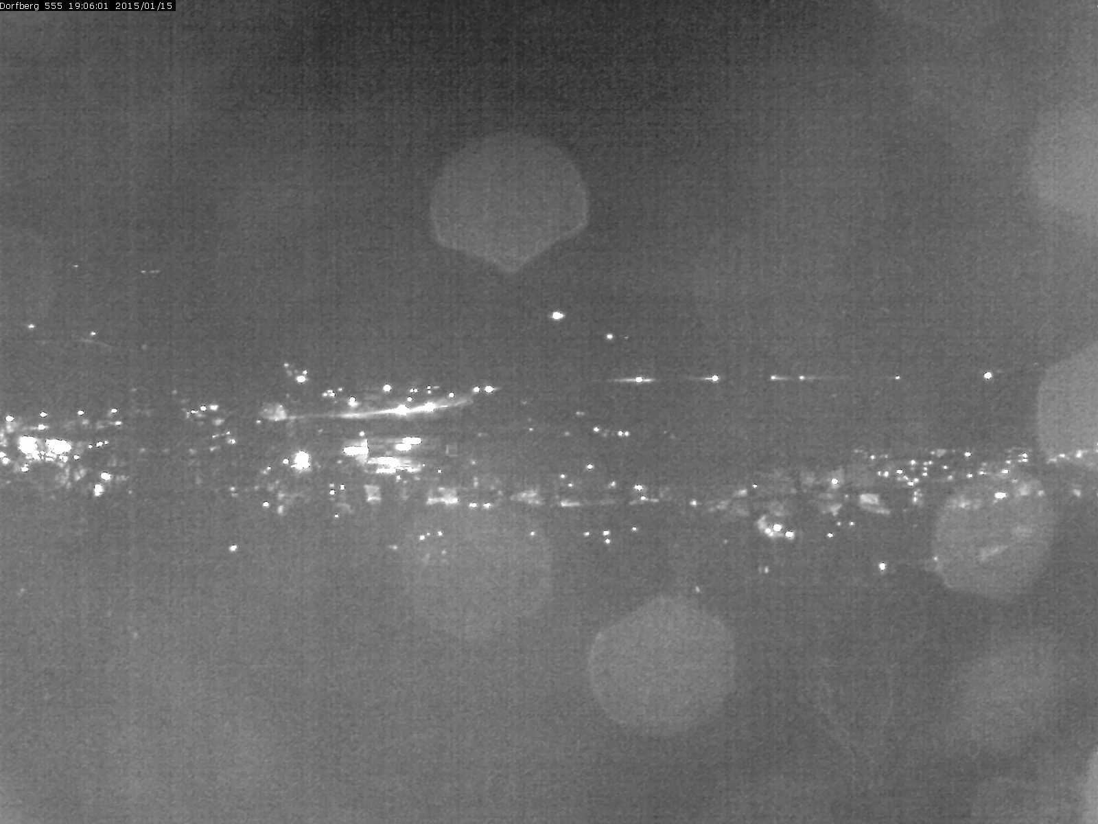 Webcam-Bild: Aussicht vom Dorfberg in Langnau 20150115-190601