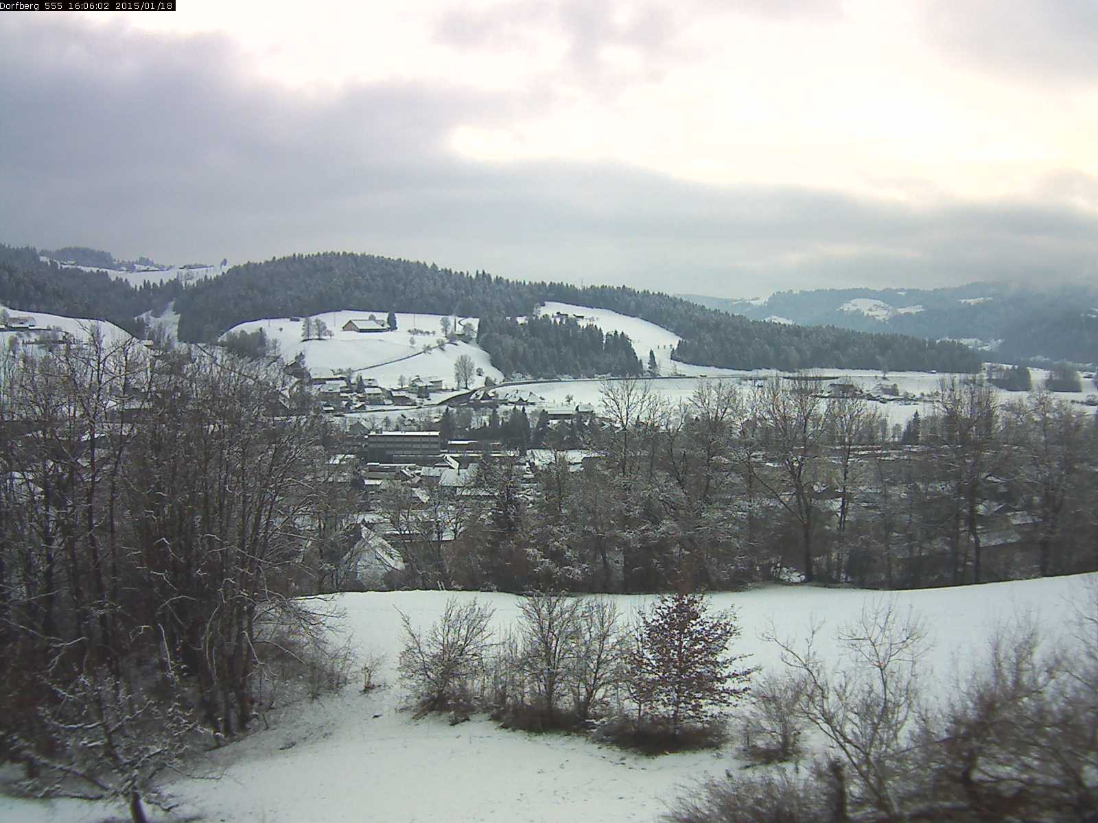 Webcam-Bild: Aussicht vom Dorfberg in Langnau 20150118-160601
