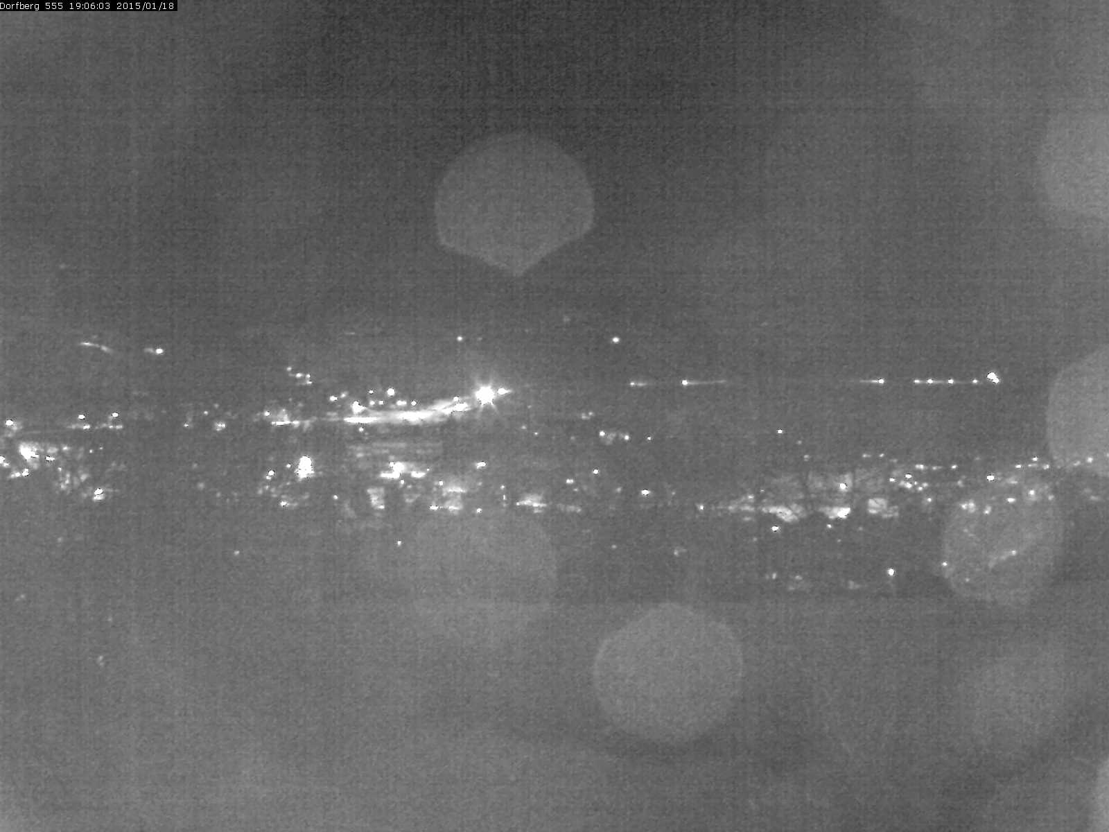 Webcam-Bild: Aussicht vom Dorfberg in Langnau 20150118-190601