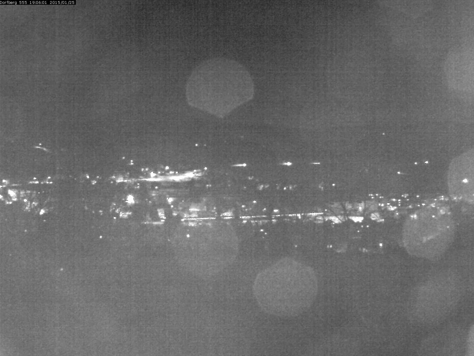 Webcam-Bild: Aussicht vom Dorfberg in Langnau 20150125-190601