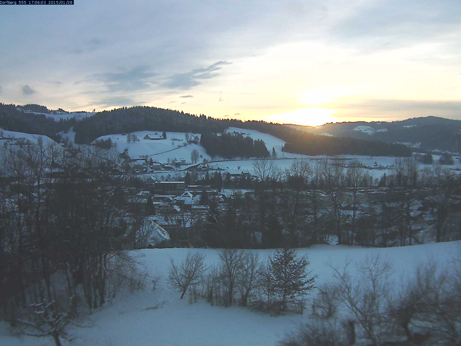 Webcam-Bild: Aussicht vom Dorfberg in Langnau 20150128-170601