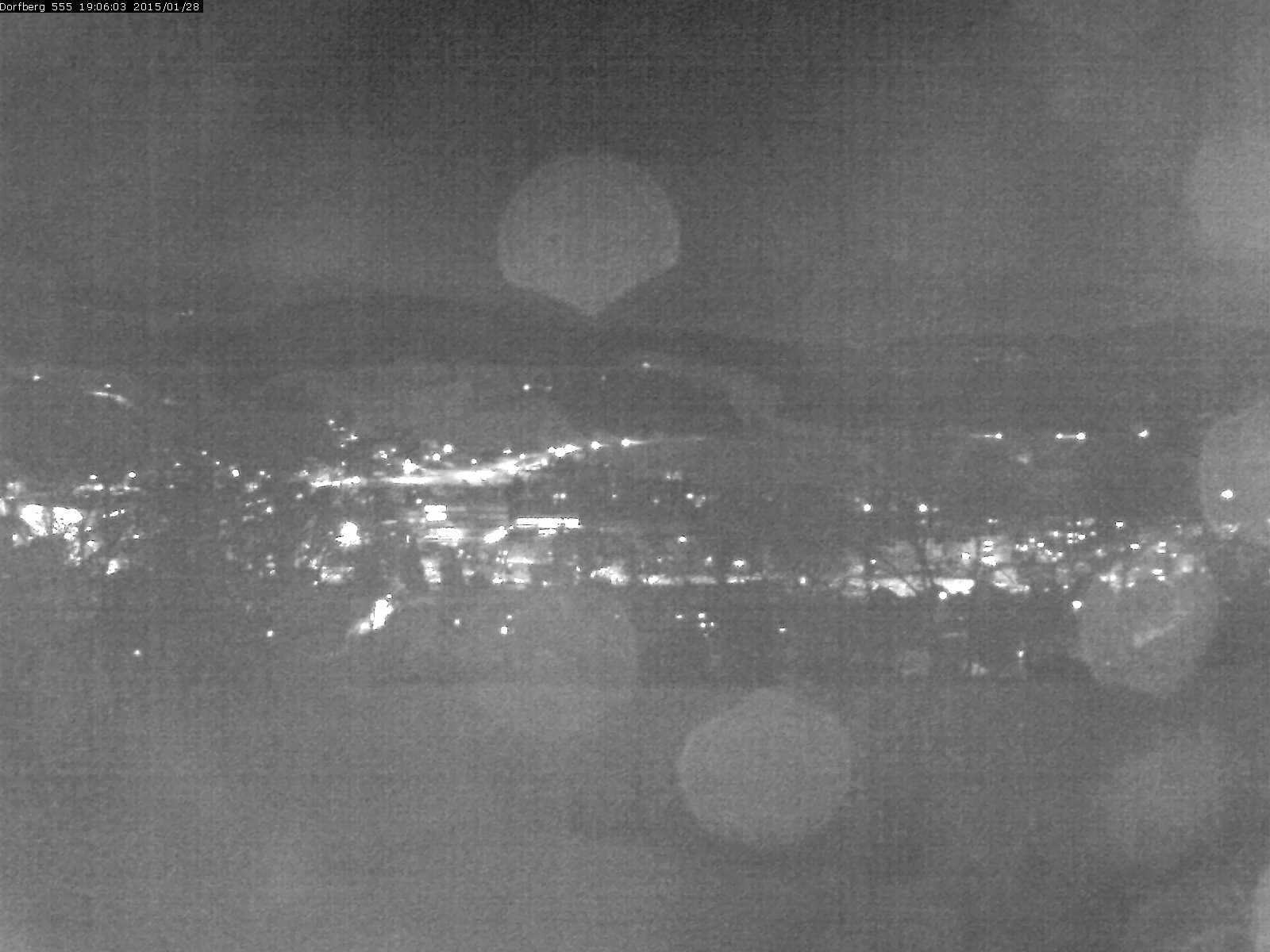 Webcam-Bild: Aussicht vom Dorfberg in Langnau 20150128-190601