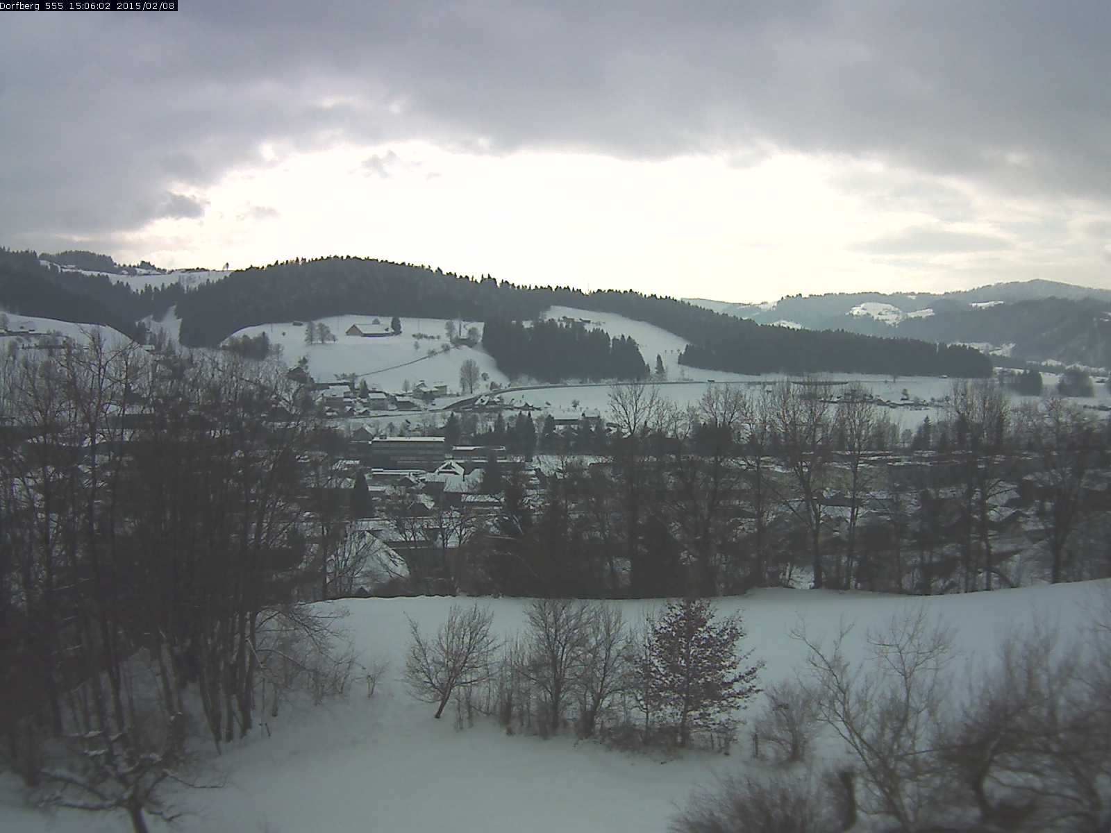 Webcam-Bild: Aussicht vom Dorfberg in Langnau 20150208-150601