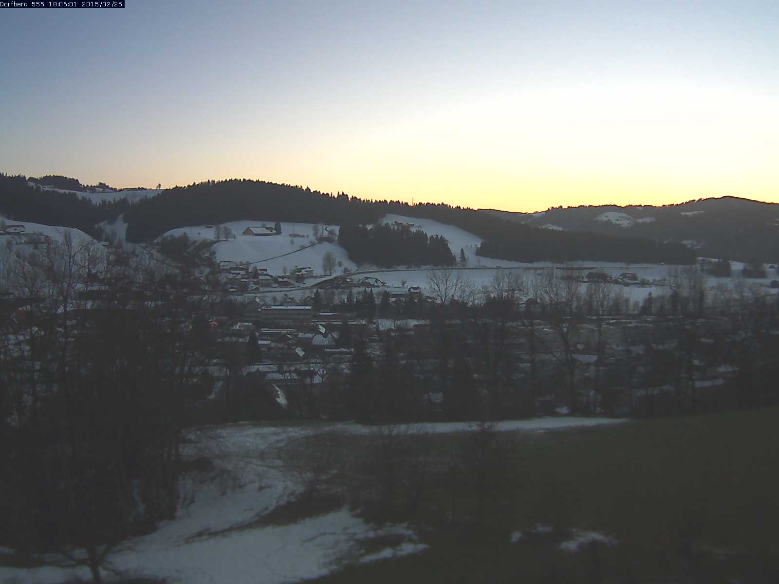 Webcam-Bild: Aussicht vom Dorfberg in Langnau 20150225-180601