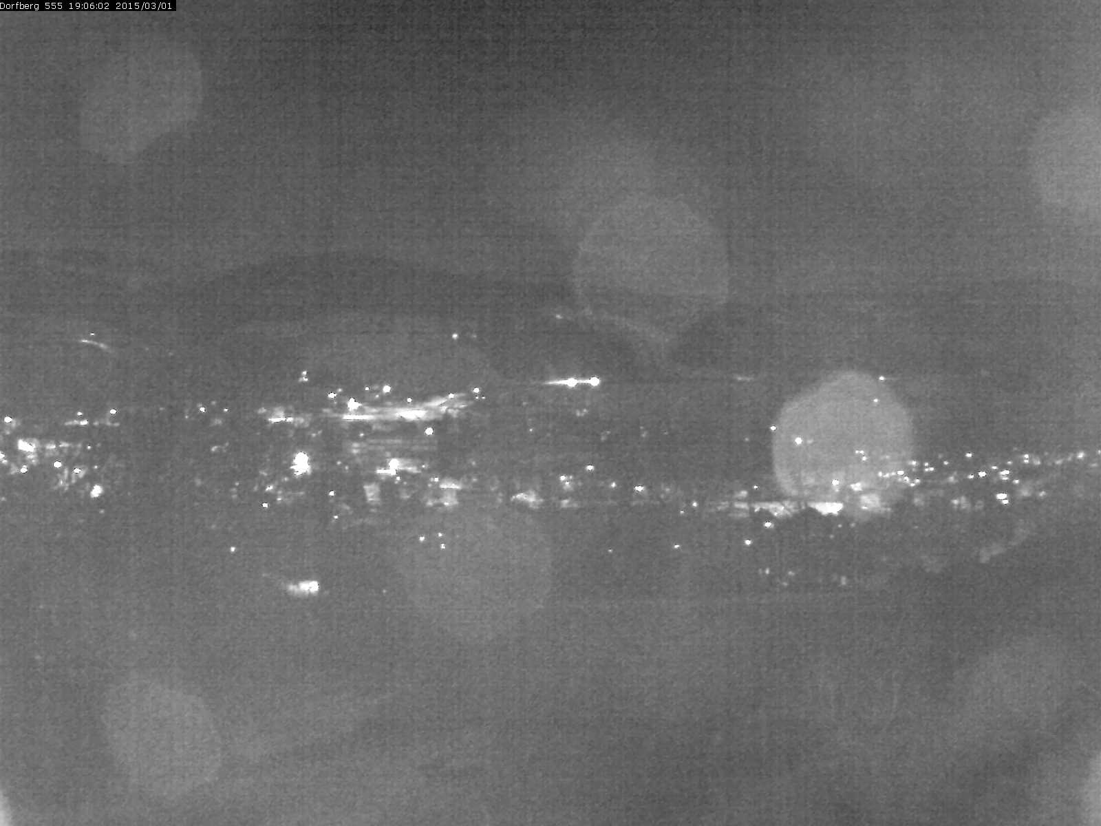 Webcam-Bild: Aussicht vom Dorfberg in Langnau 20150301-190601