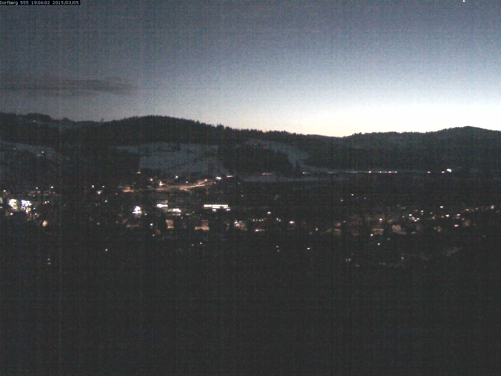 Webcam-Bild: Aussicht vom Dorfberg in Langnau 20150305-190601
