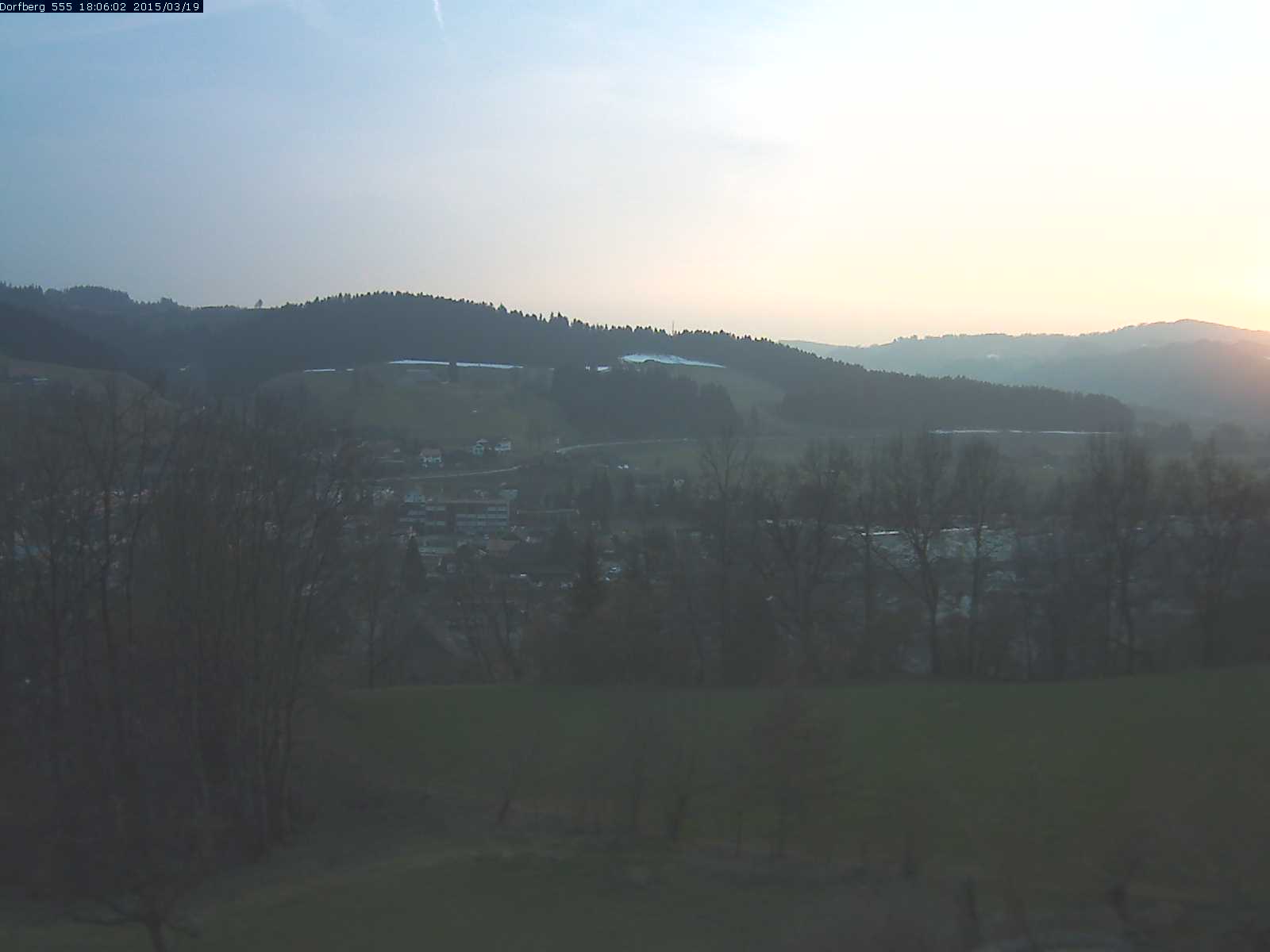 Webcam-Bild: Aussicht vom Dorfberg in Langnau 20150319-180601