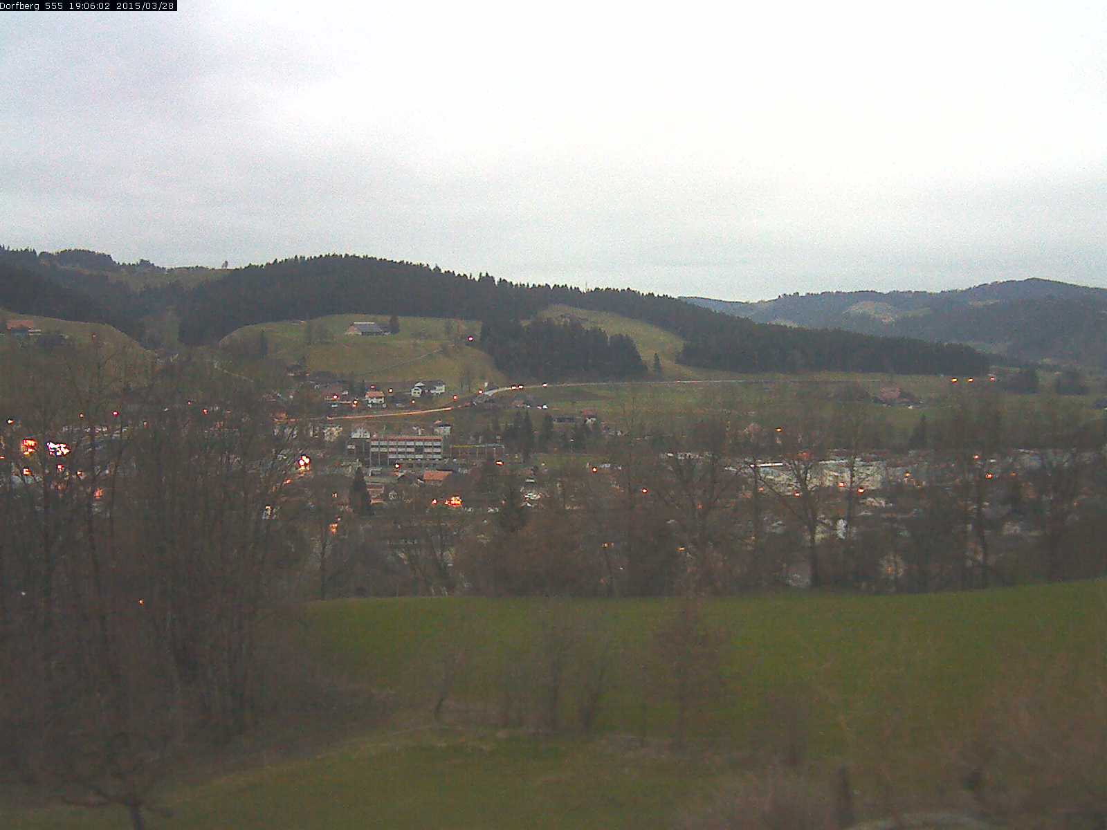 Webcam-Bild: Aussicht vom Dorfberg in Langnau 20150328-190601