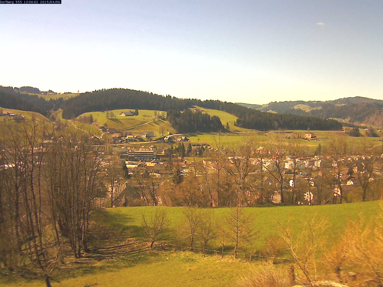 Webcam-Bild: Aussicht vom Dorfberg in Langnau 20150406-120601
