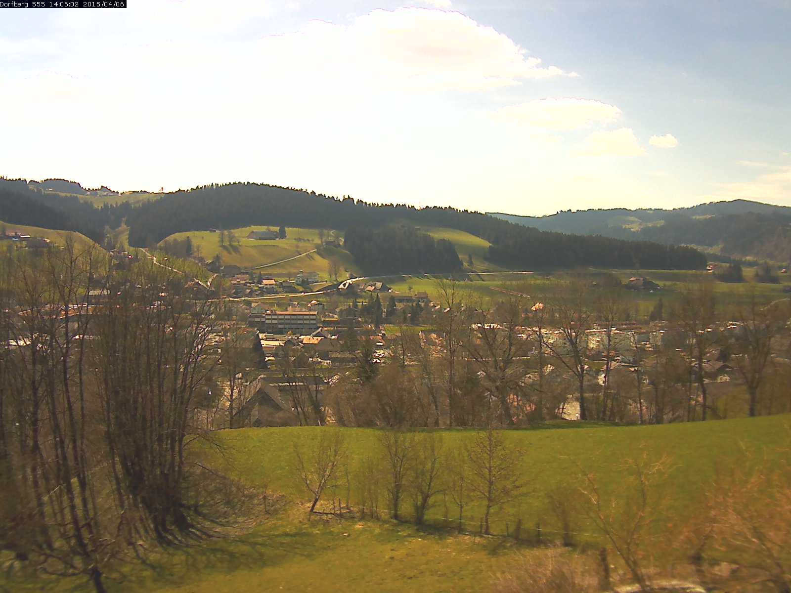 Webcam-Bild: Aussicht vom Dorfberg in Langnau 20150406-140601