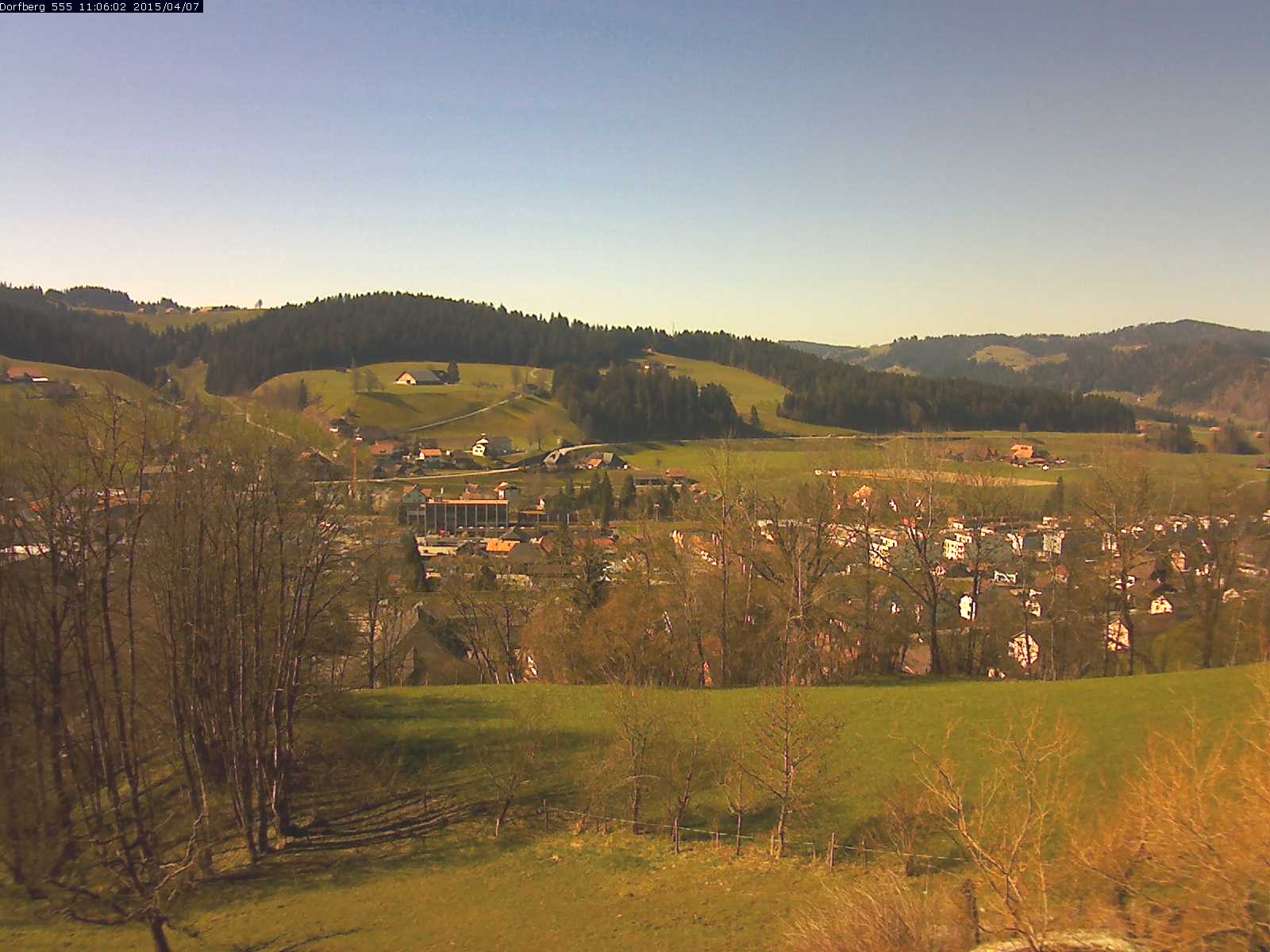 Webcam-Bild: Aussicht vom Dorfberg in Langnau 20150407-110601