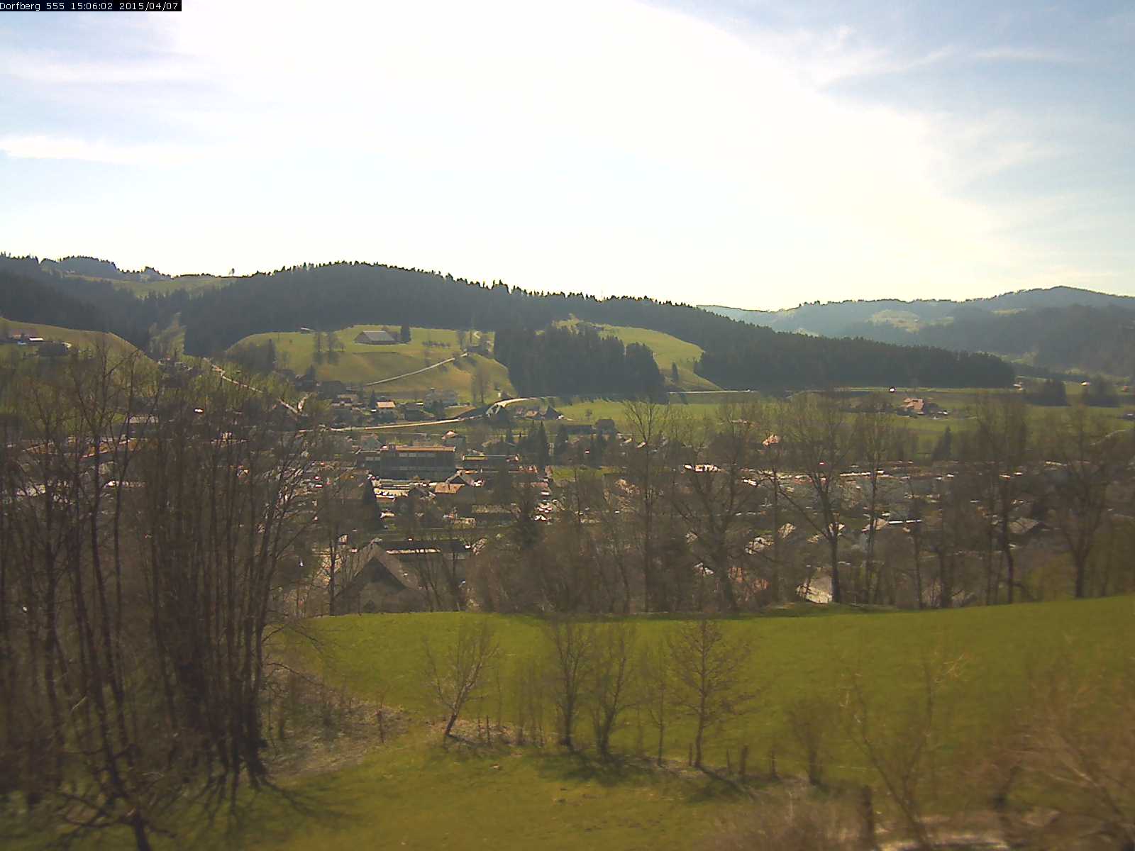 Webcam-Bild: Aussicht vom Dorfberg in Langnau 20150407-150601