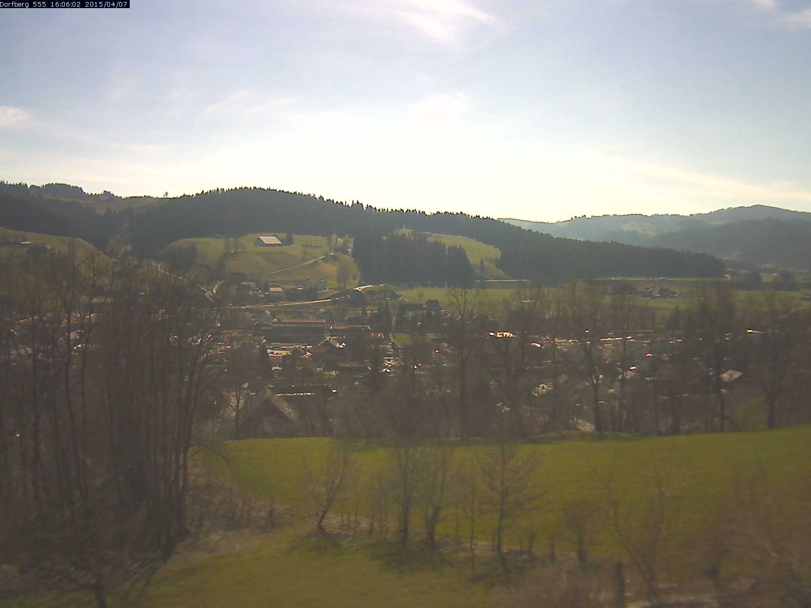 Webcam-Bild: Aussicht vom Dorfberg in Langnau 20150407-160601