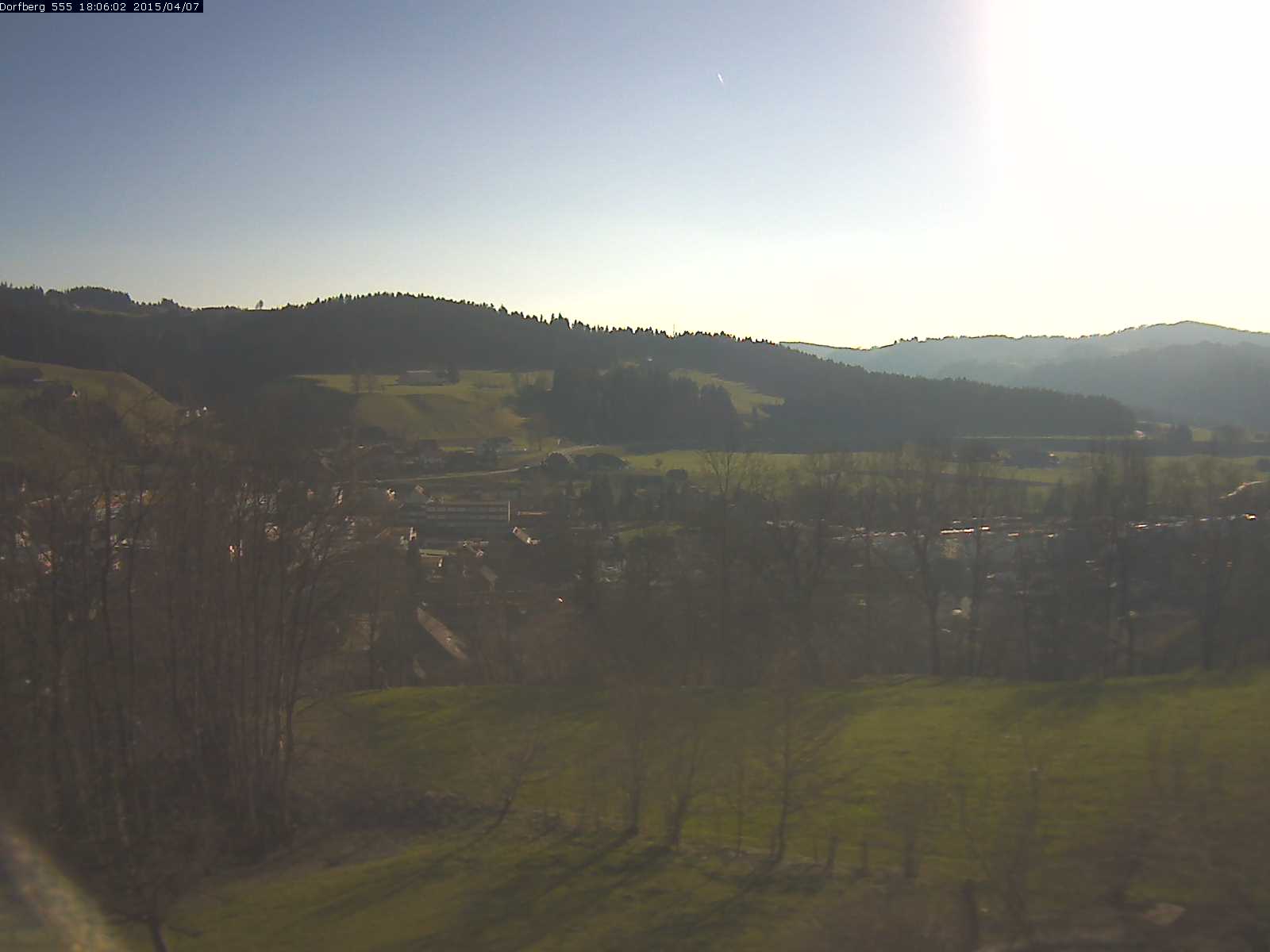 Webcam-Bild: Aussicht vom Dorfberg in Langnau 20150407-180601