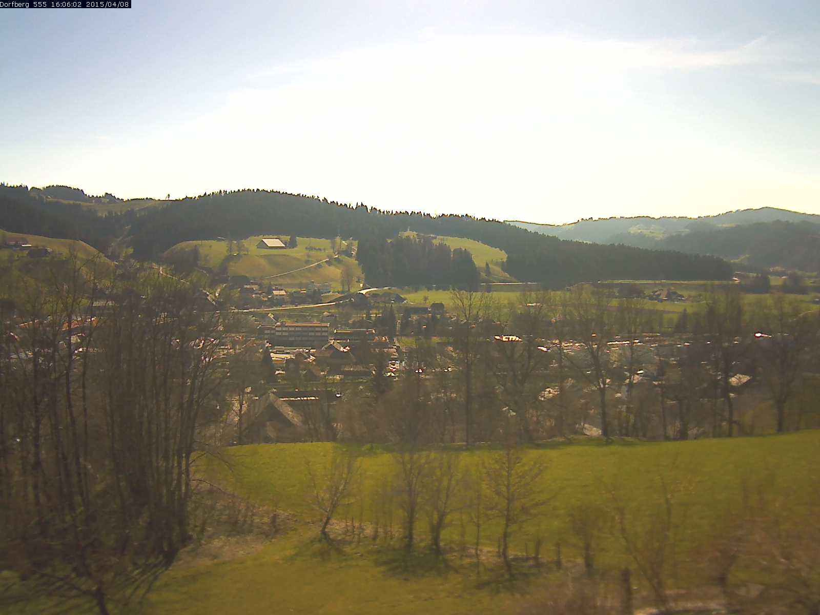 Webcam-Bild: Aussicht vom Dorfberg in Langnau 20150408-160601