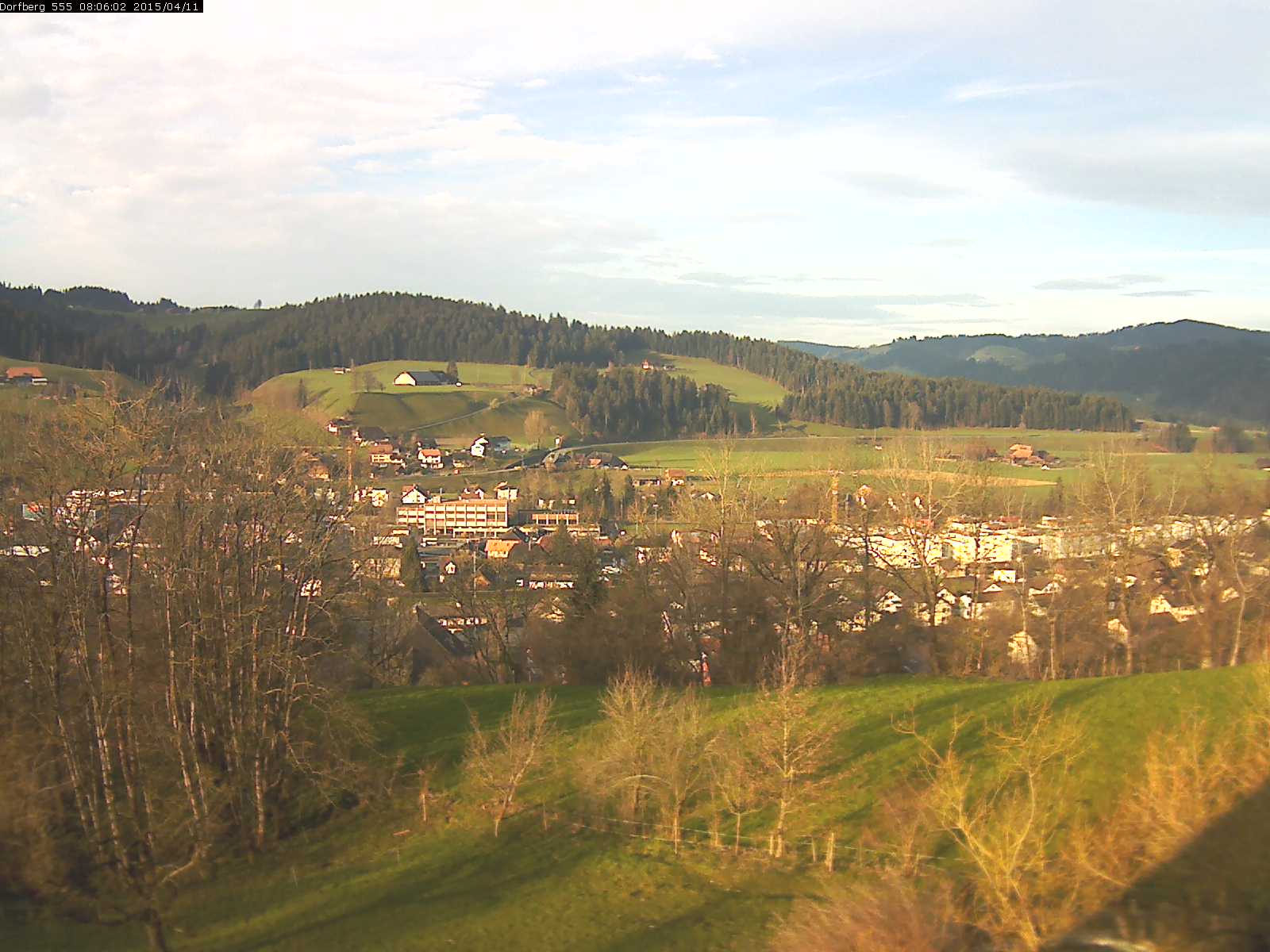 Webcam-Bild: Aussicht vom Dorfberg in Langnau 20150411-080601