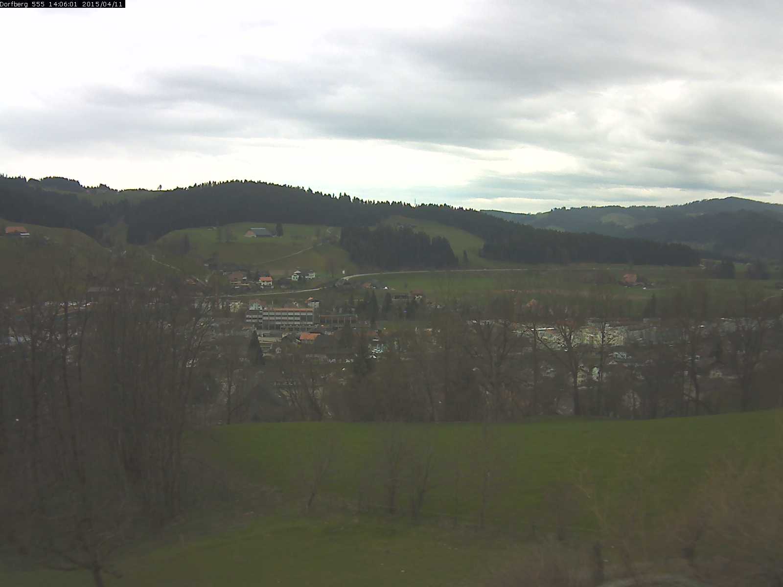 Webcam-Bild: Aussicht vom Dorfberg in Langnau 20150411-140601