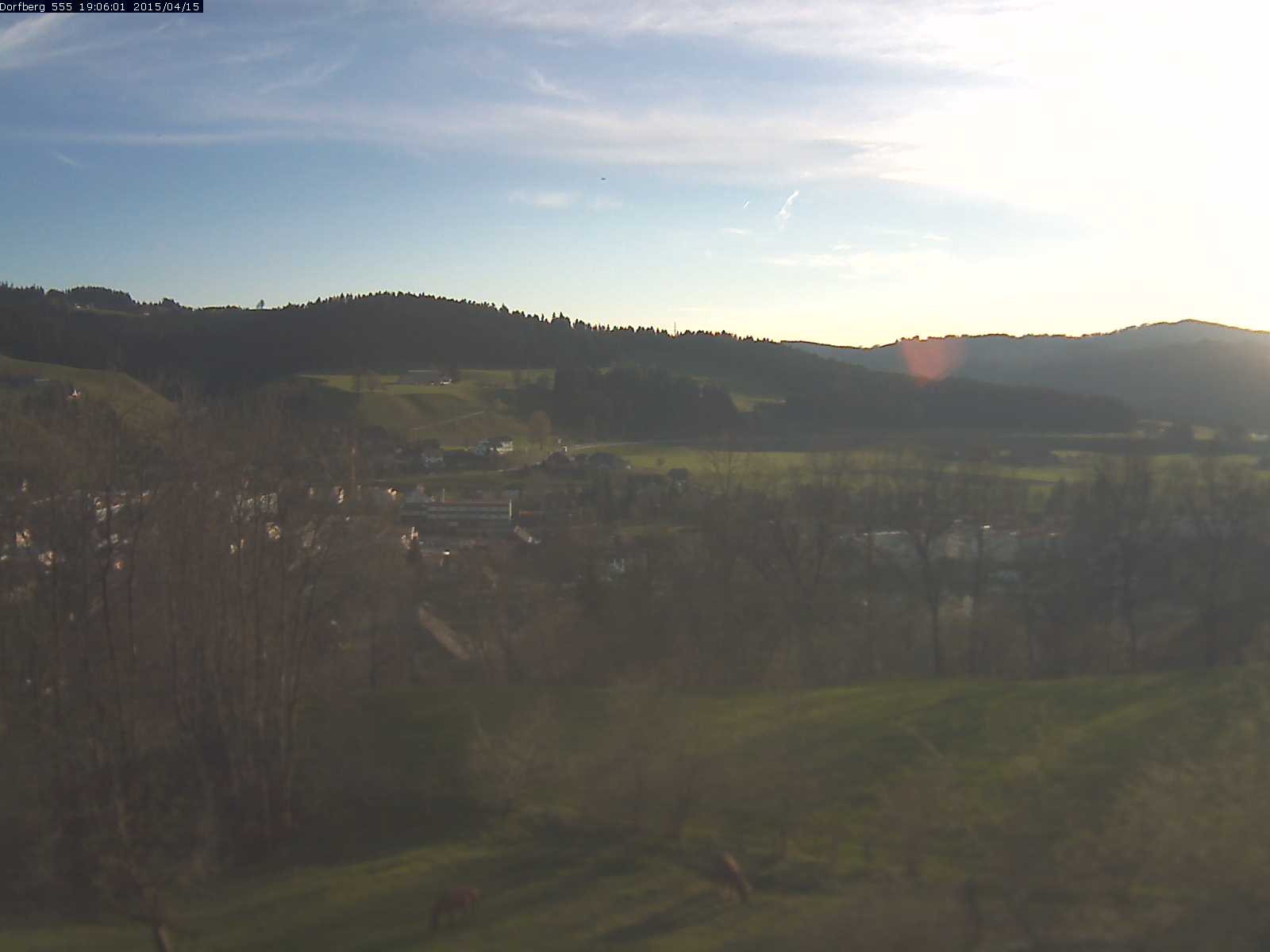 Webcam-Bild: Aussicht vom Dorfberg in Langnau 20150415-190601