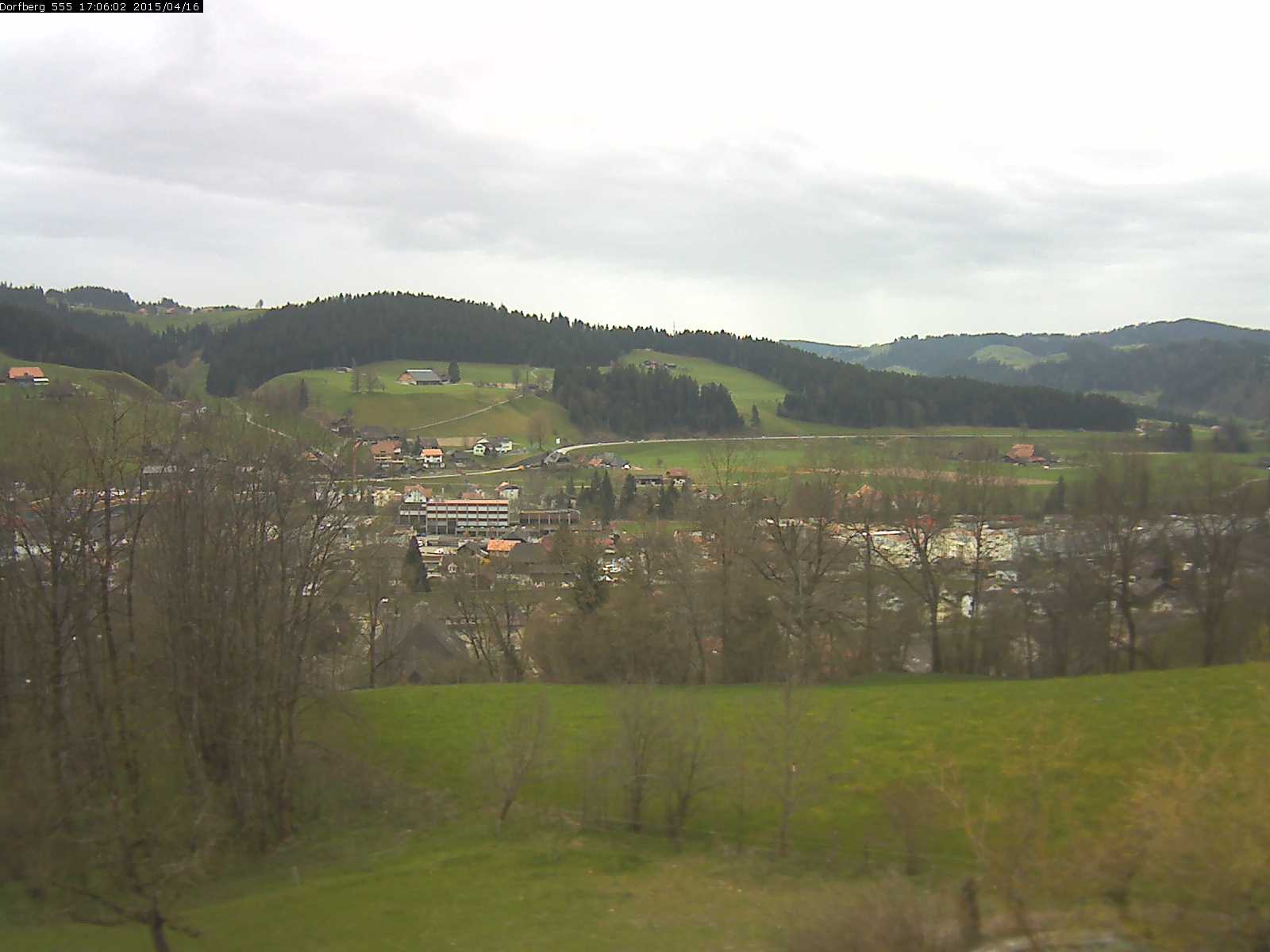 Webcam-Bild: Aussicht vom Dorfberg in Langnau 20150416-170601